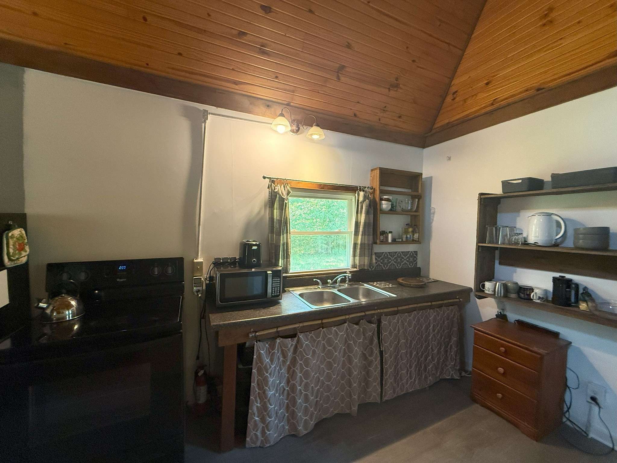Summertown, TN 38483,170 Webb Rd