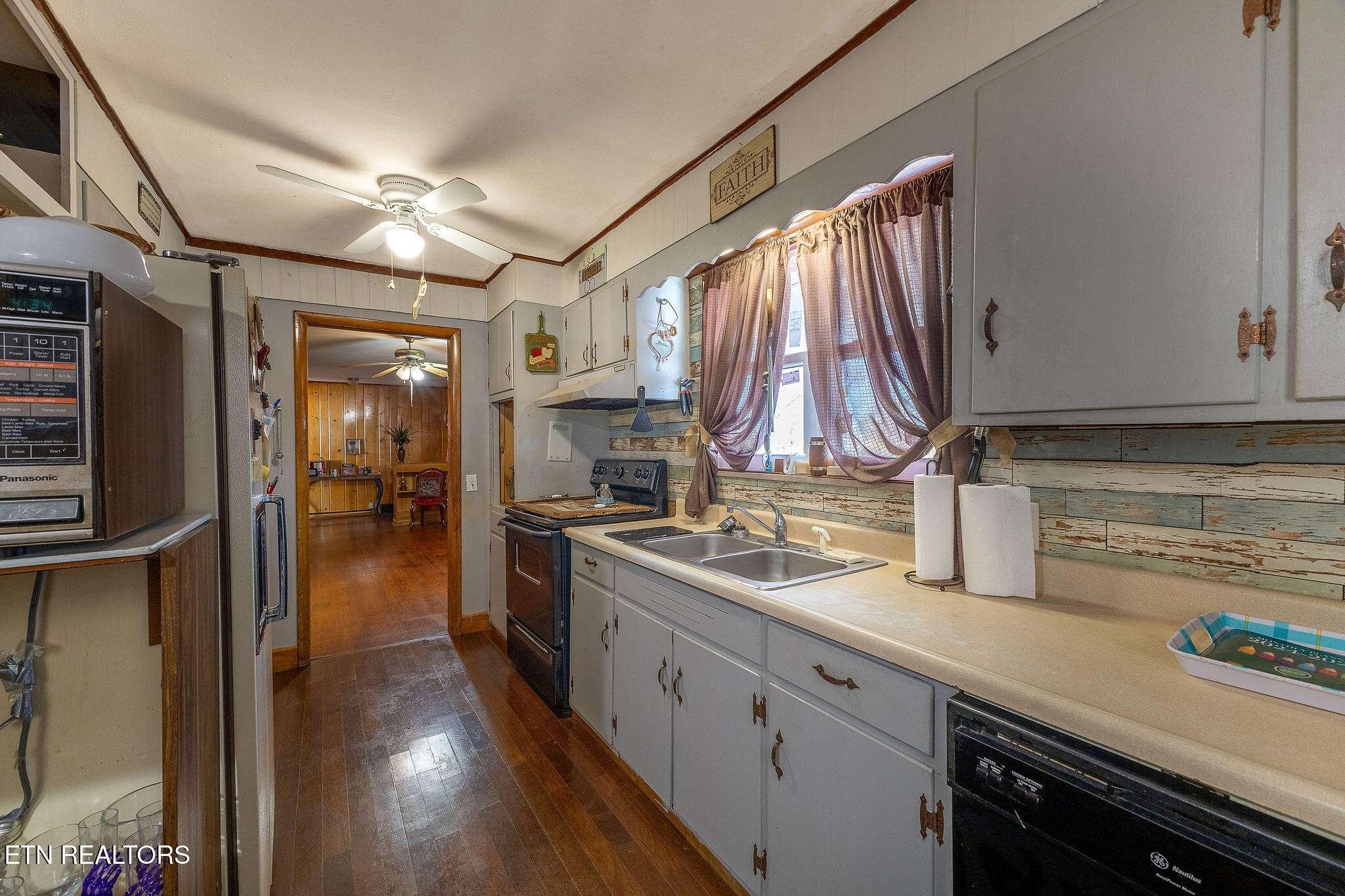 Philadelphia, TN 37846,639 McCrary St