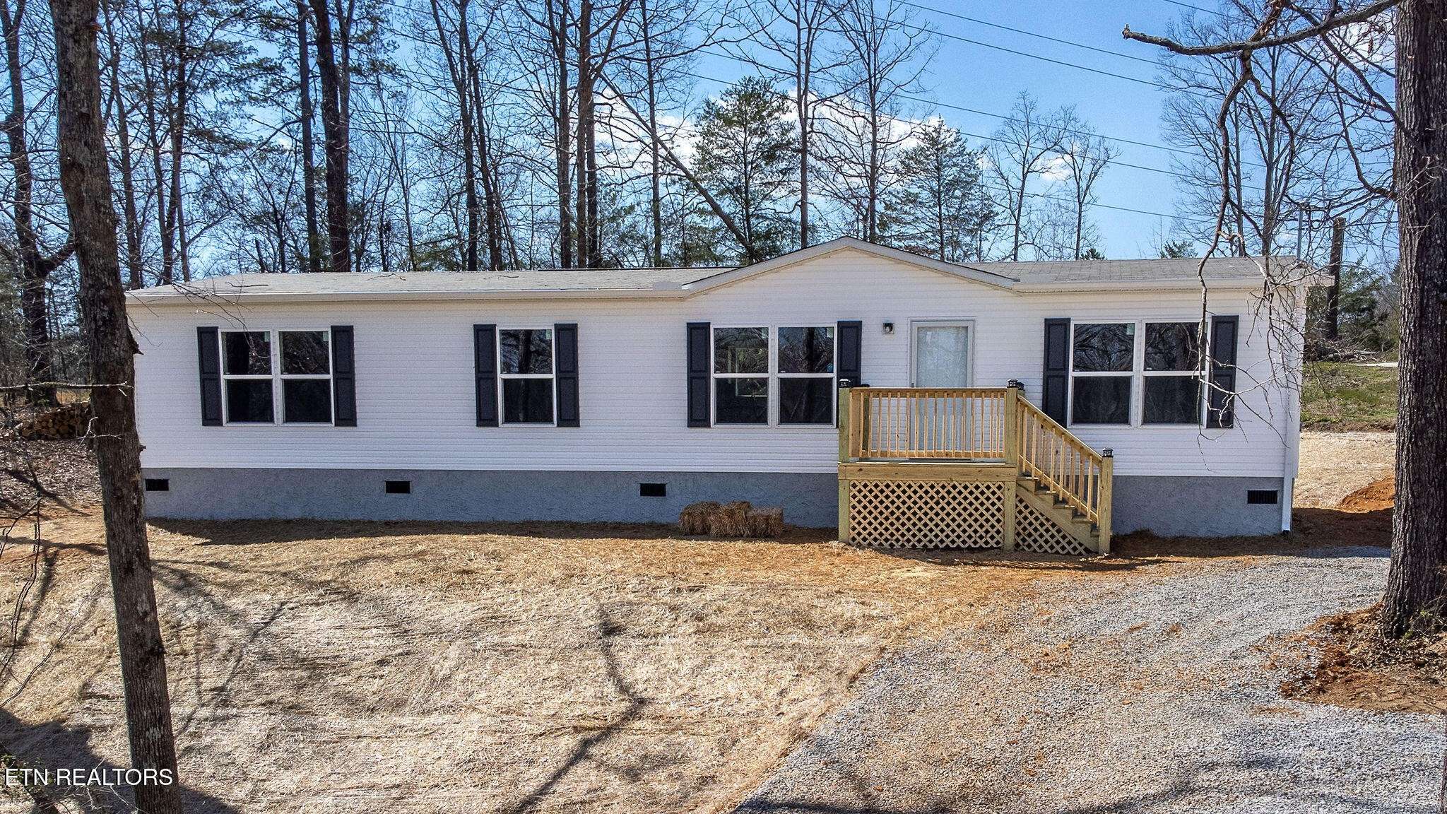 Kingston, TN 37763,158 Leisure Lane