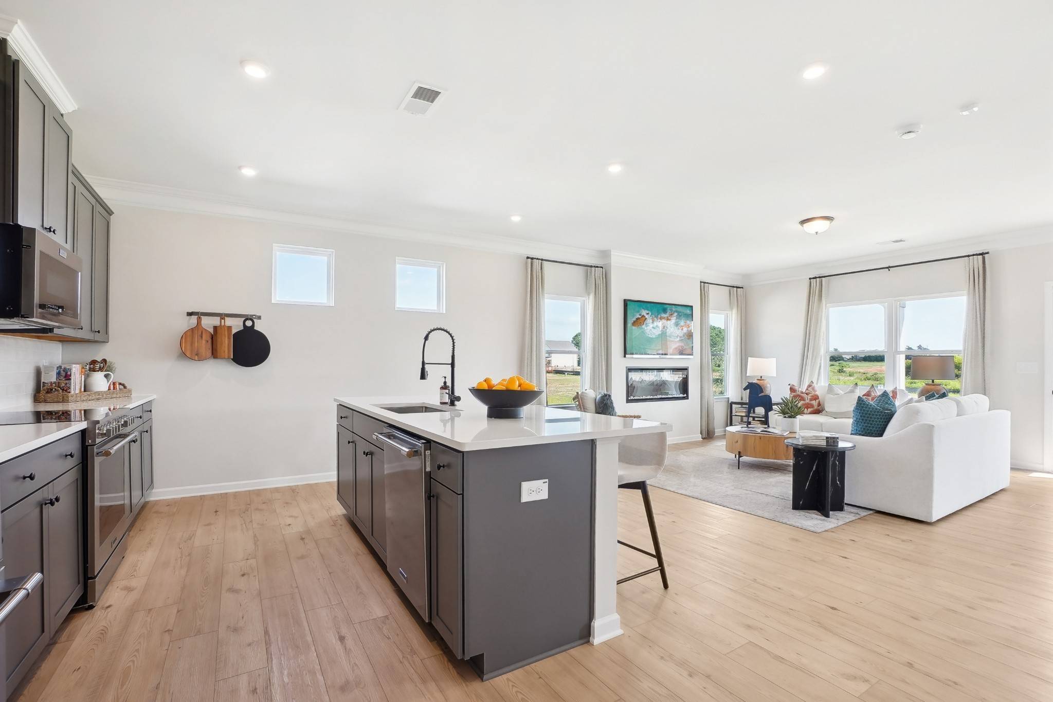 Clarksville, TN 37043,1401 English Oak Drive