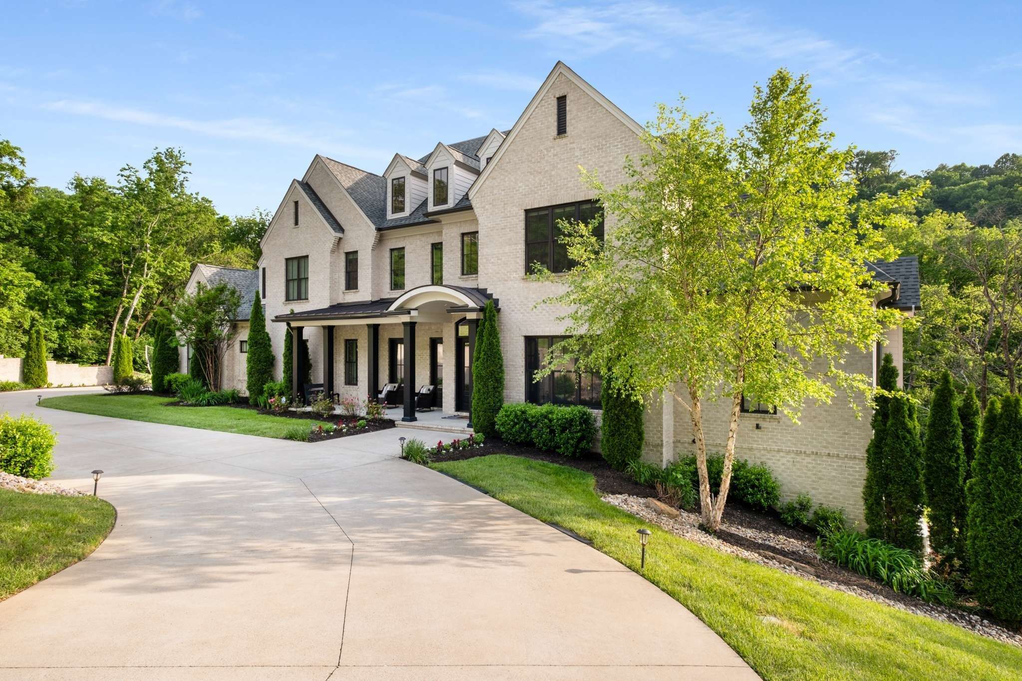 Nashville, TN 37215,1236 Saxon Dr