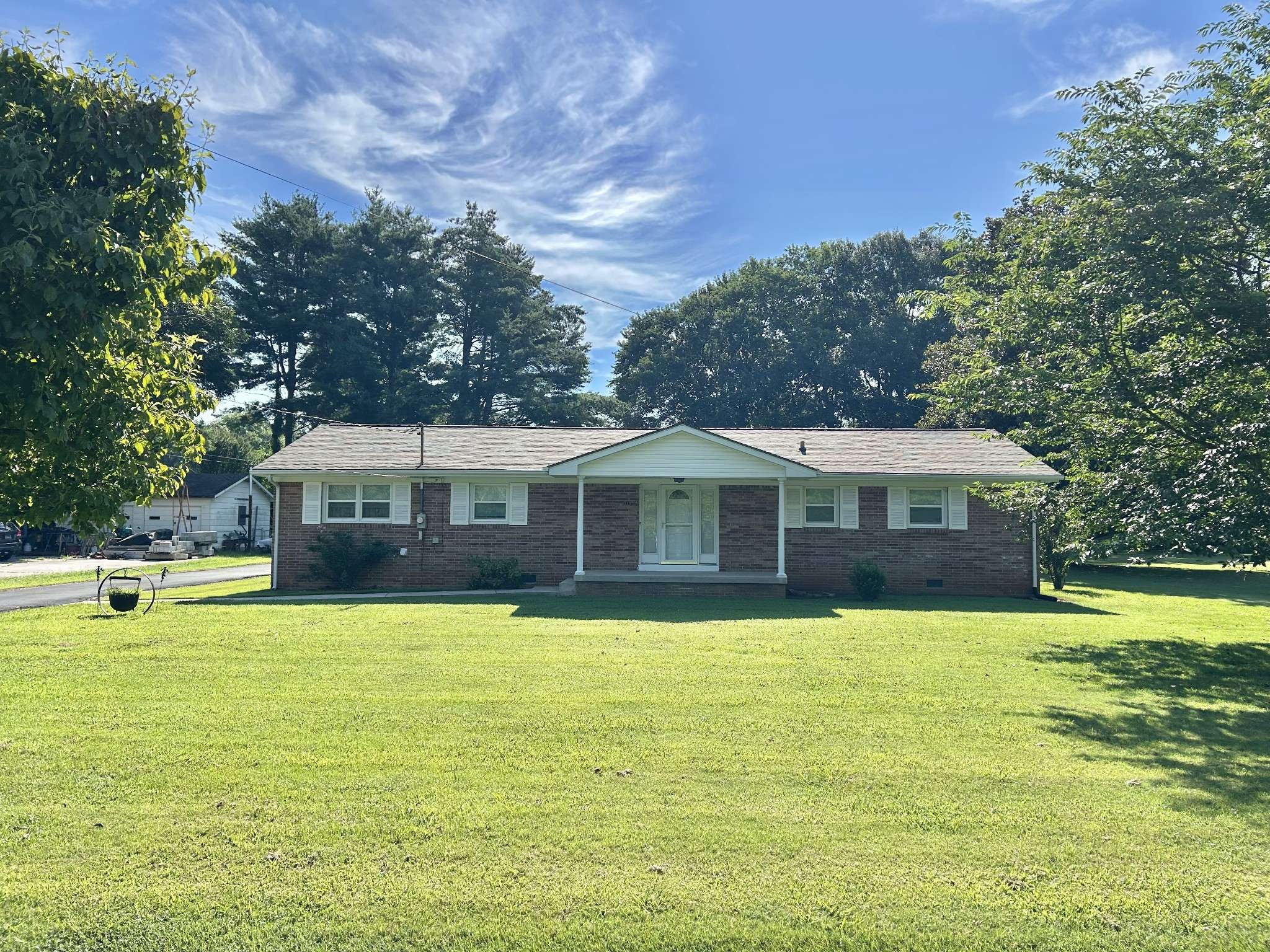 Estill Springs, TN 37330,119 Elkins St