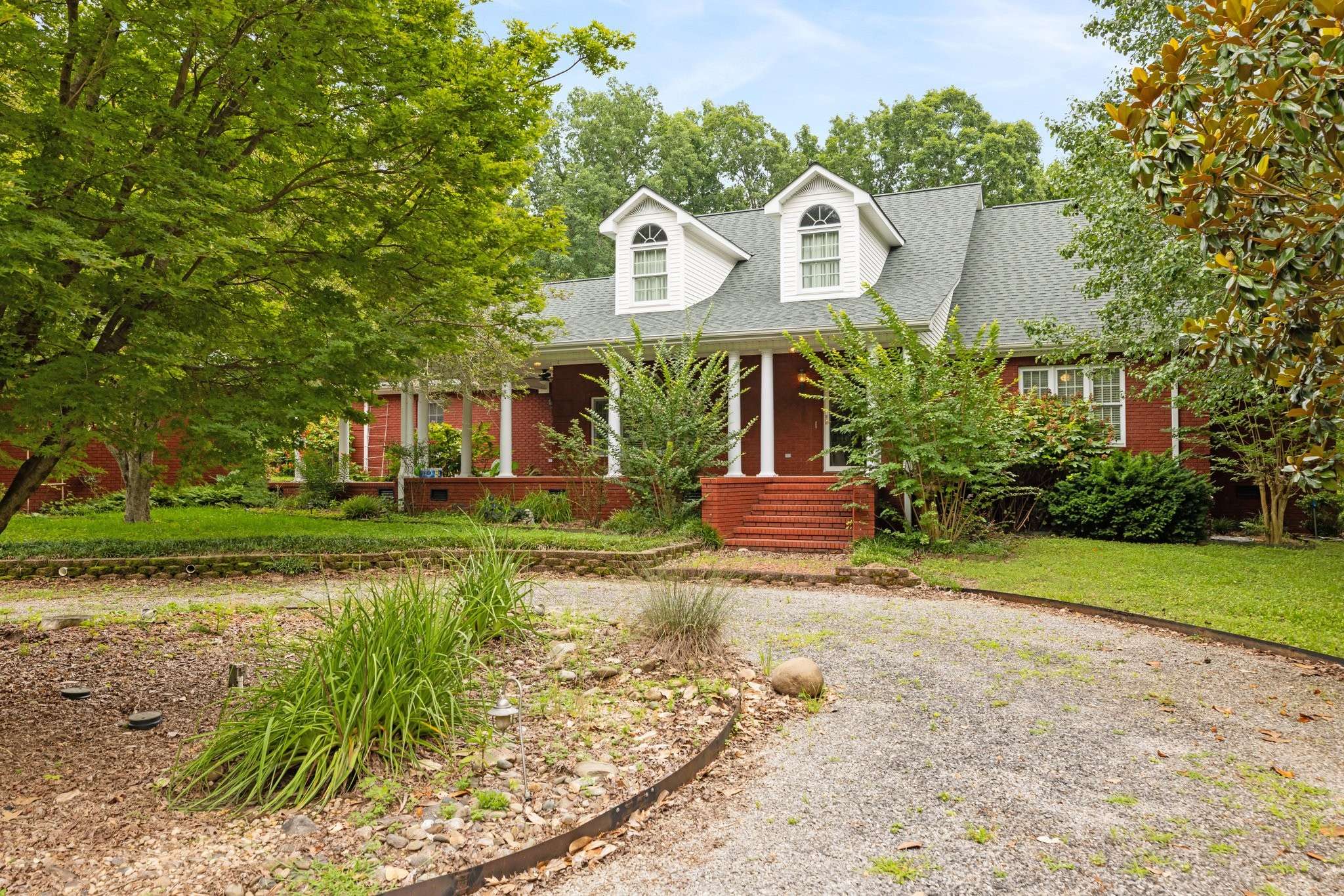 Loretto, TN 38469,599 Countryside Dr