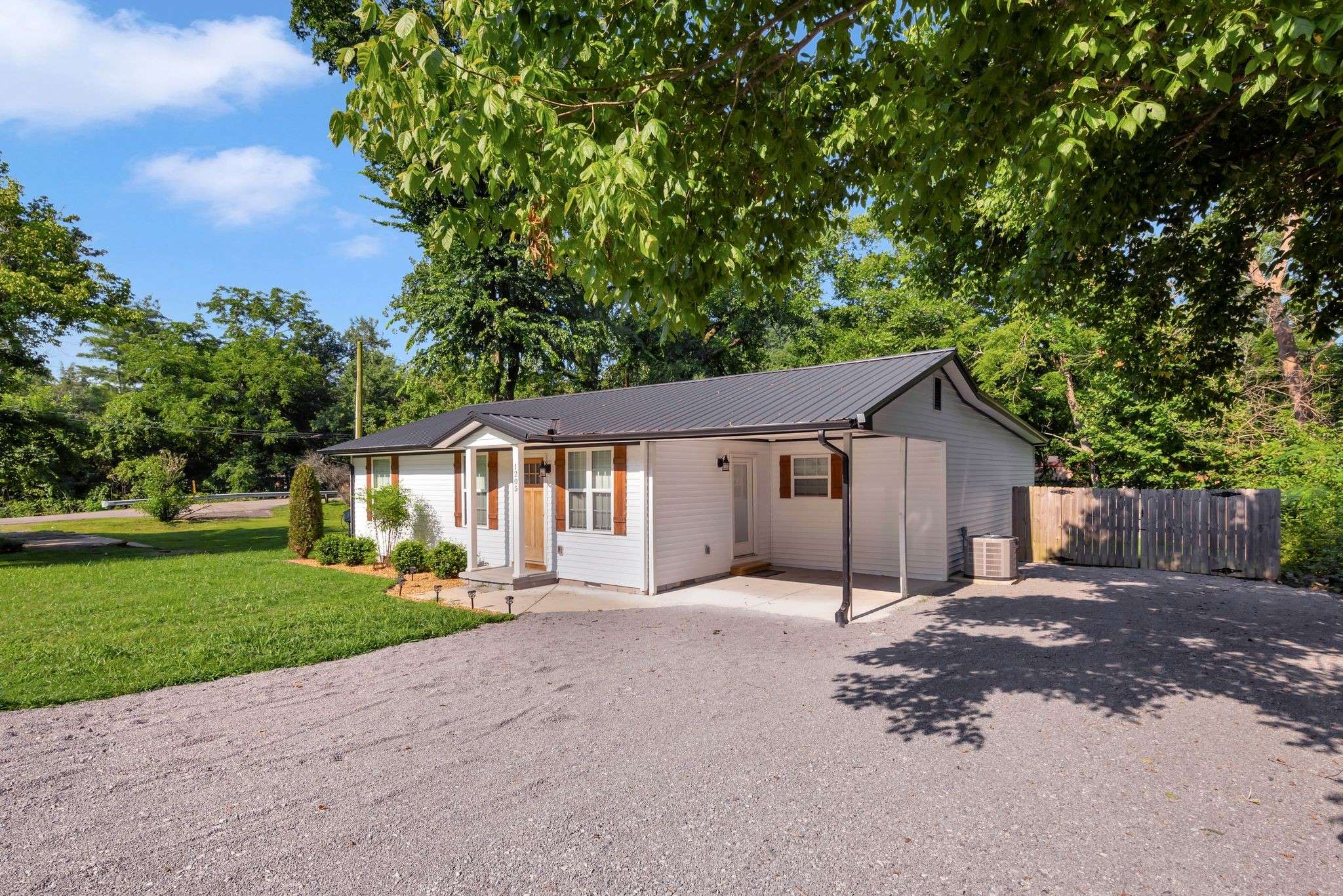 Goodlettsville, TN 37072,1205 Slaters Creek Rd