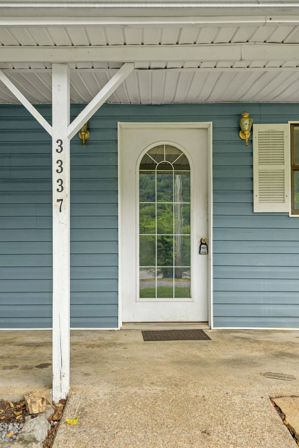 Lafayette, TN 37083,3337 Hartsville Rd