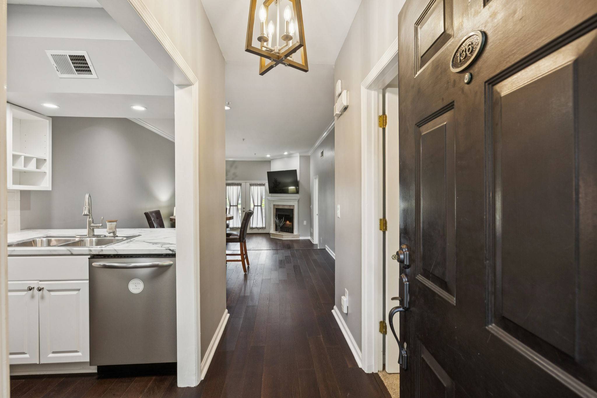 Nashville, TN 37205,136 W End Pl