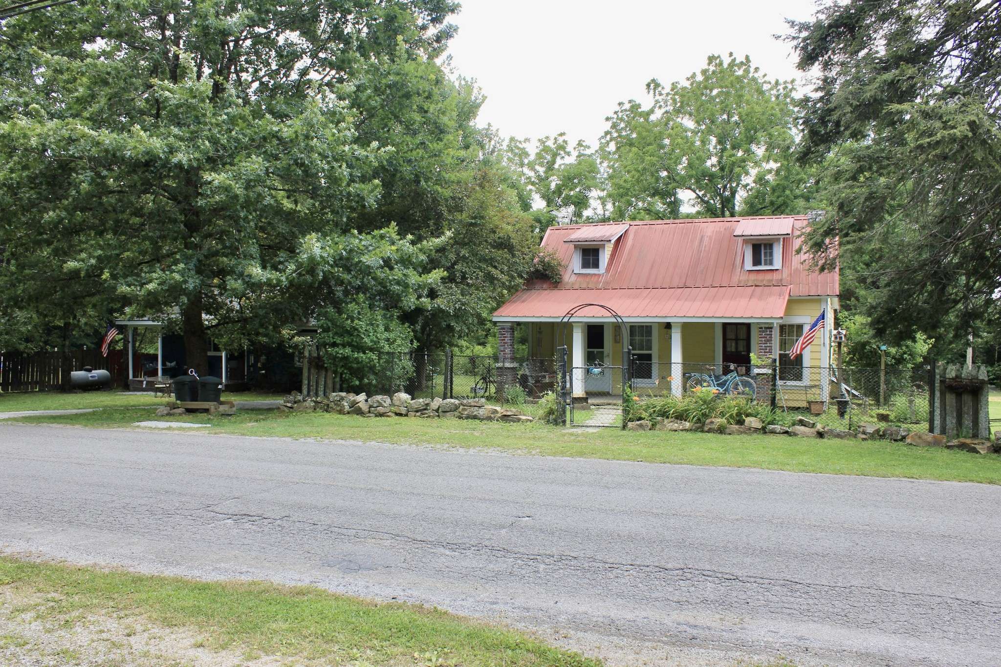 Tracy City, TN 37387,520 3rd St