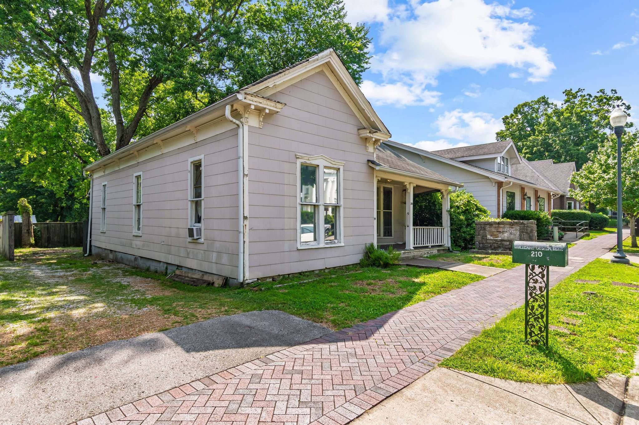 Franklin, TN 37064,210 3rd Ave #N
