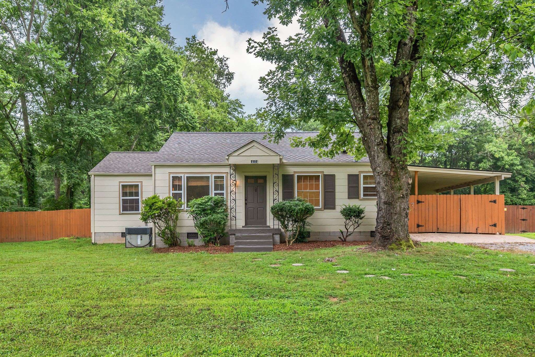 Nashville, TN 37211,917 Drummond Dr