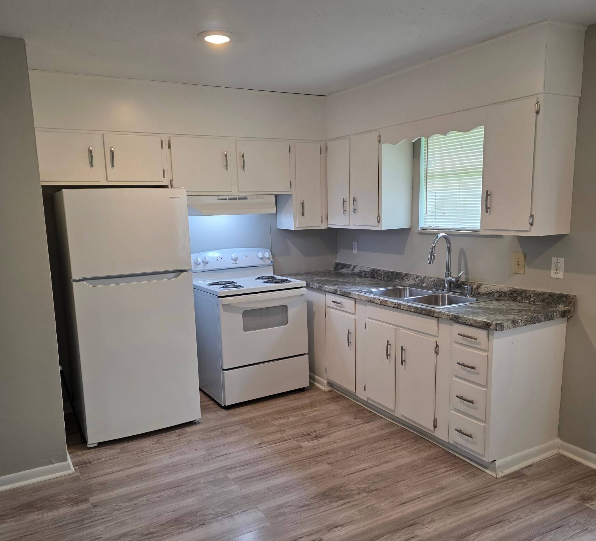 Columbia, TN 38401,113 Rainbow Cir