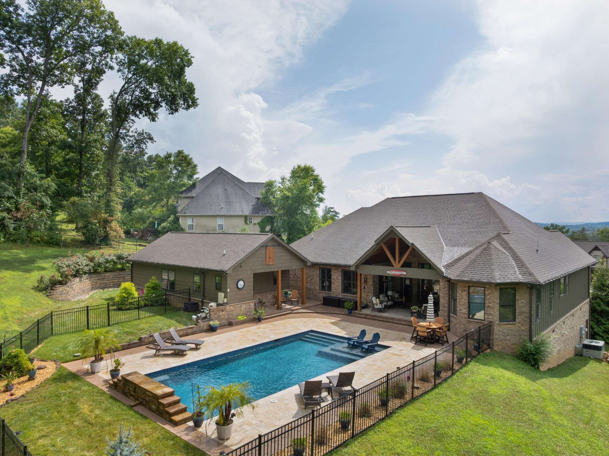 Ooltewah, TN 37363,9047 Sunridge Drive