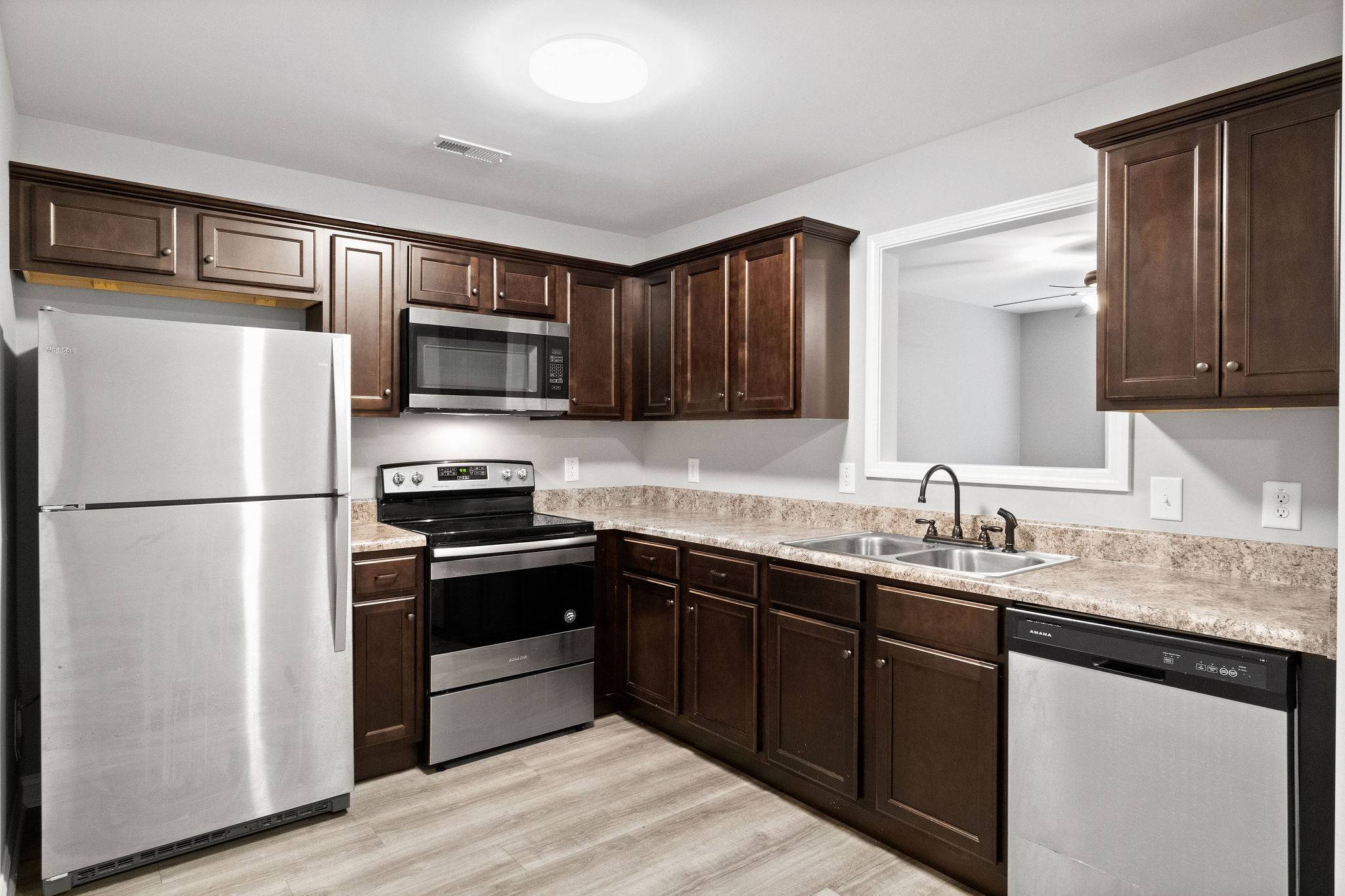 Clarksville, TN 37042,1729 Manning Dr #3