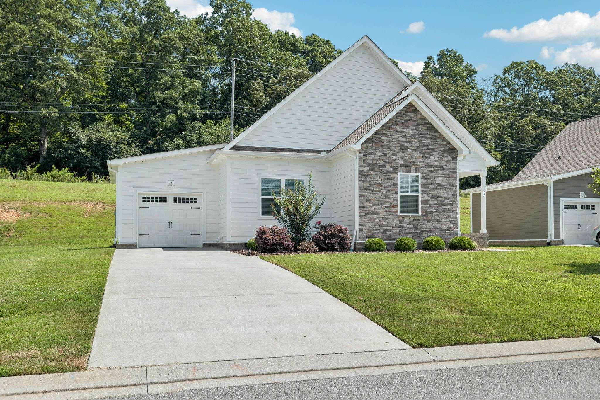 Burns, TN 37029,26 Sycamore Rdg #W