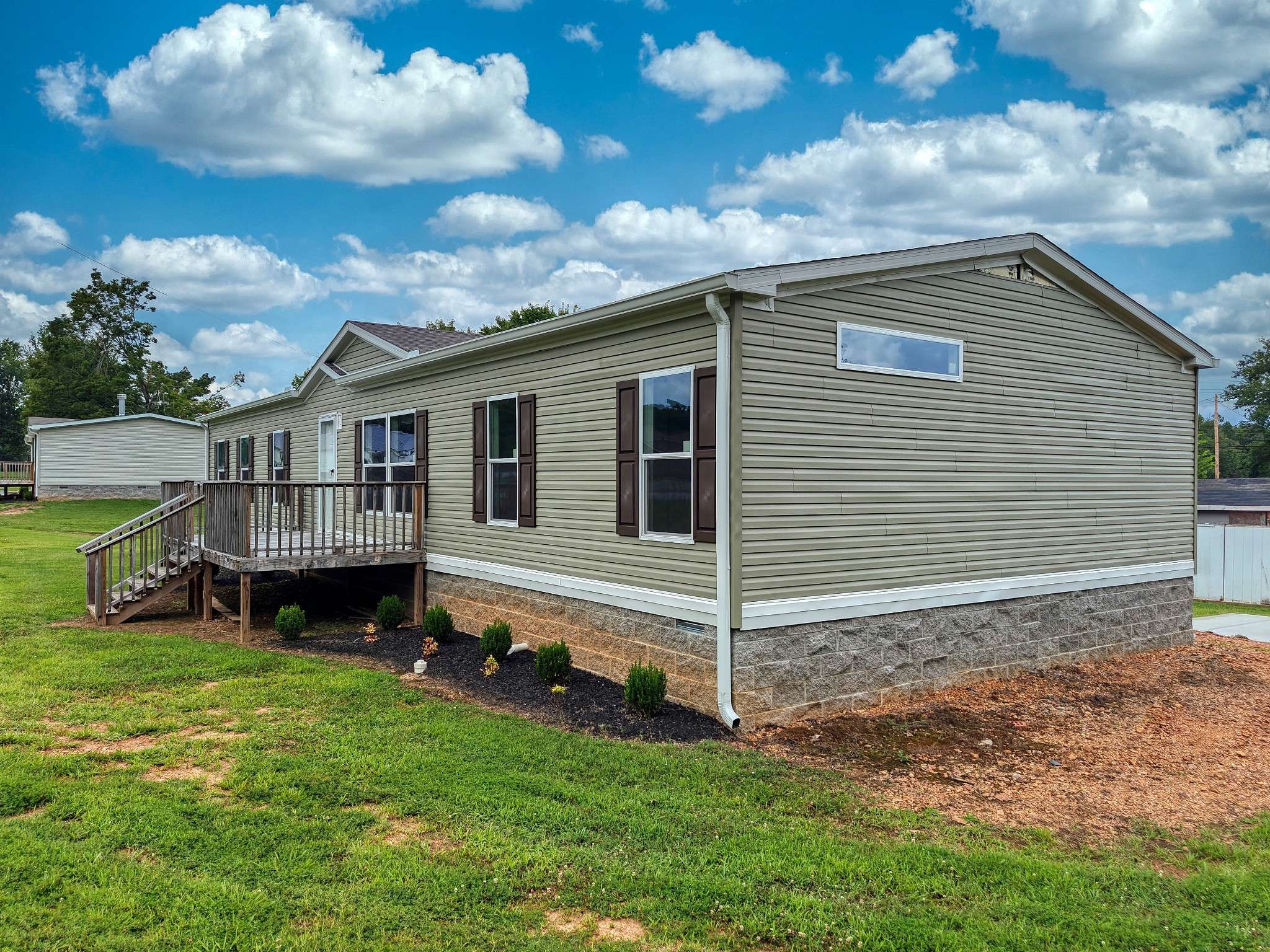 Dresden, TN 38225,221 N Parkway St