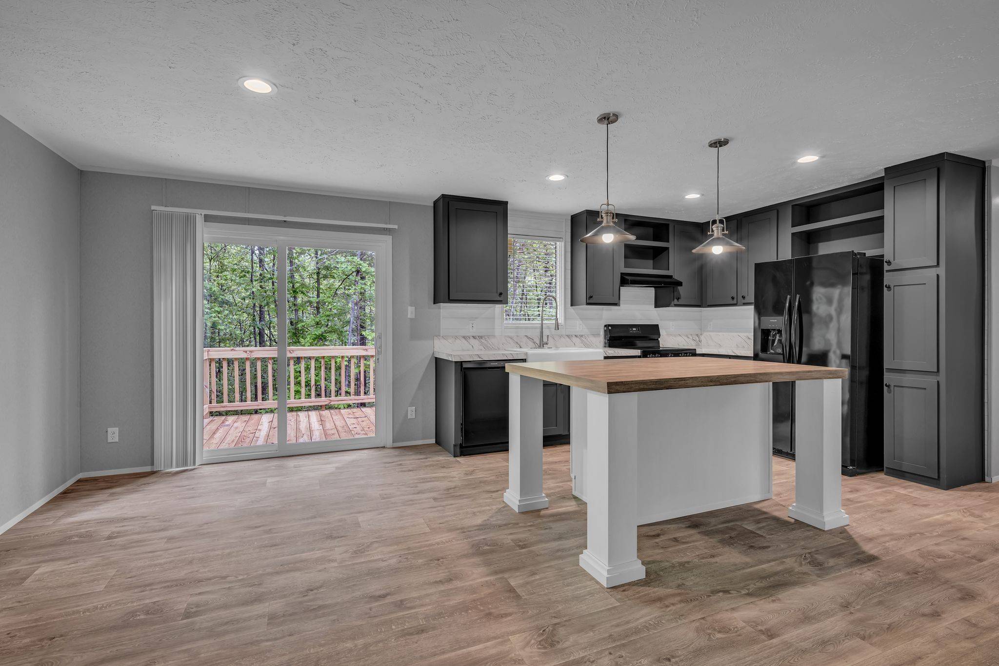 Waverly, TN 37185,230 E Little Richland Rd