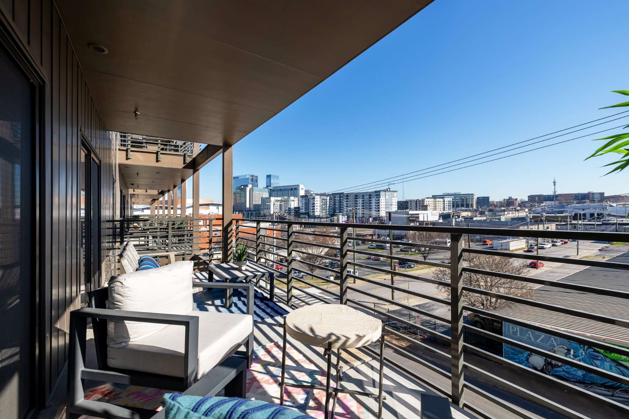 Nashville, TN 37203,635 7th Ave #S #313