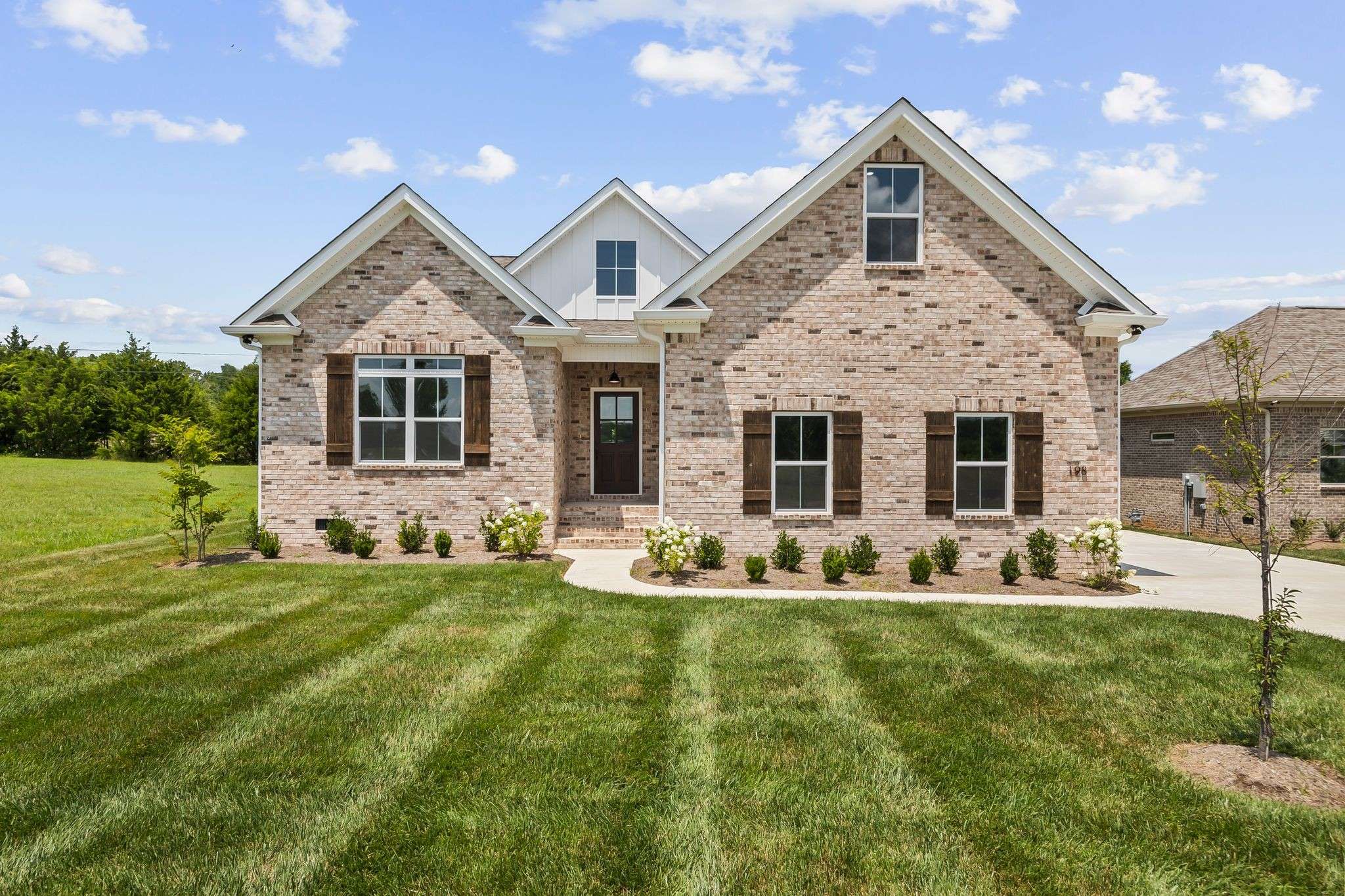 Lewisburg, TN 37091,198 Creekside Dr