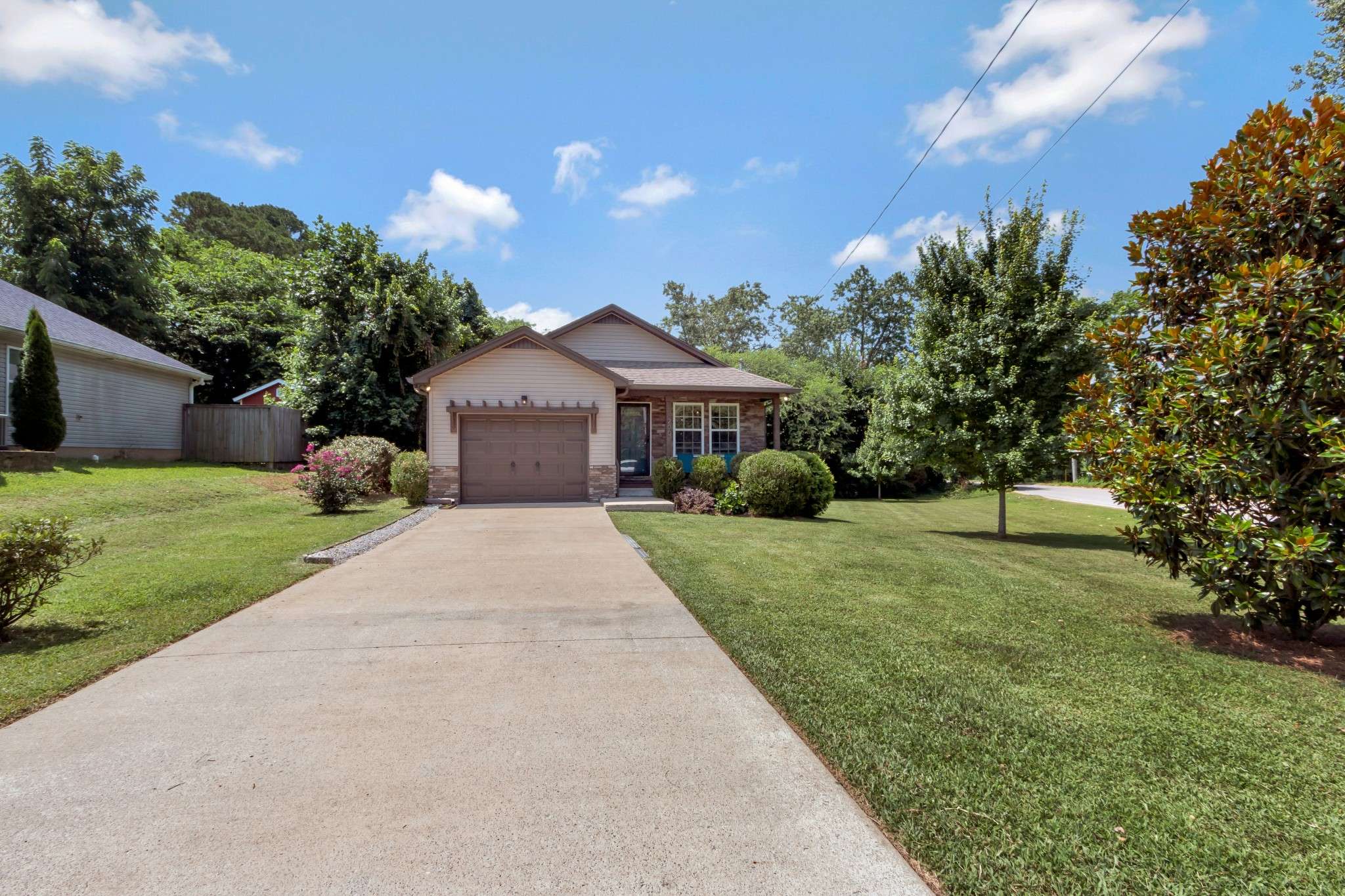 Columbia, TN 38401,200 Woodsong Ln