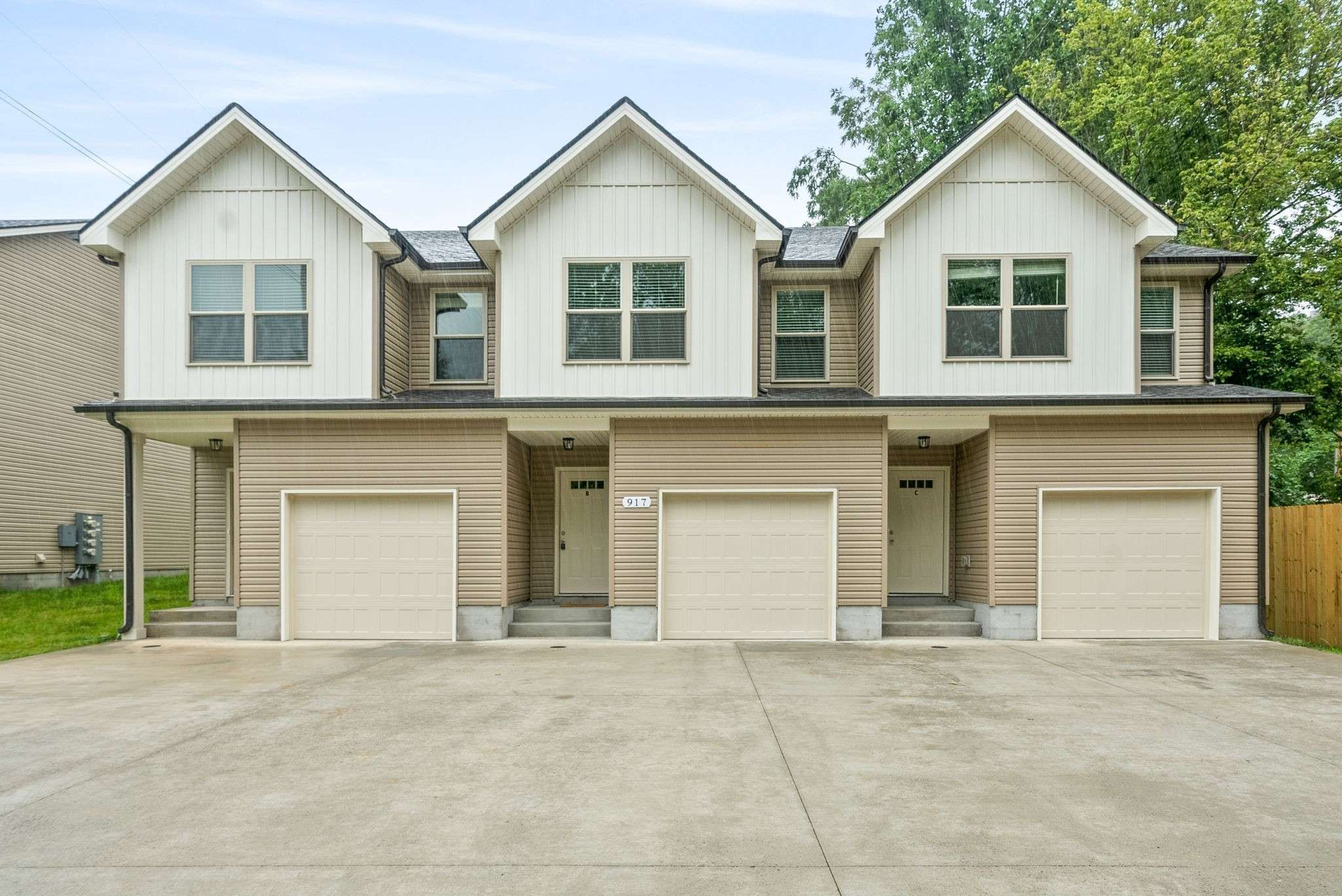 Clarksville, TN 37042,921 Center Road #C