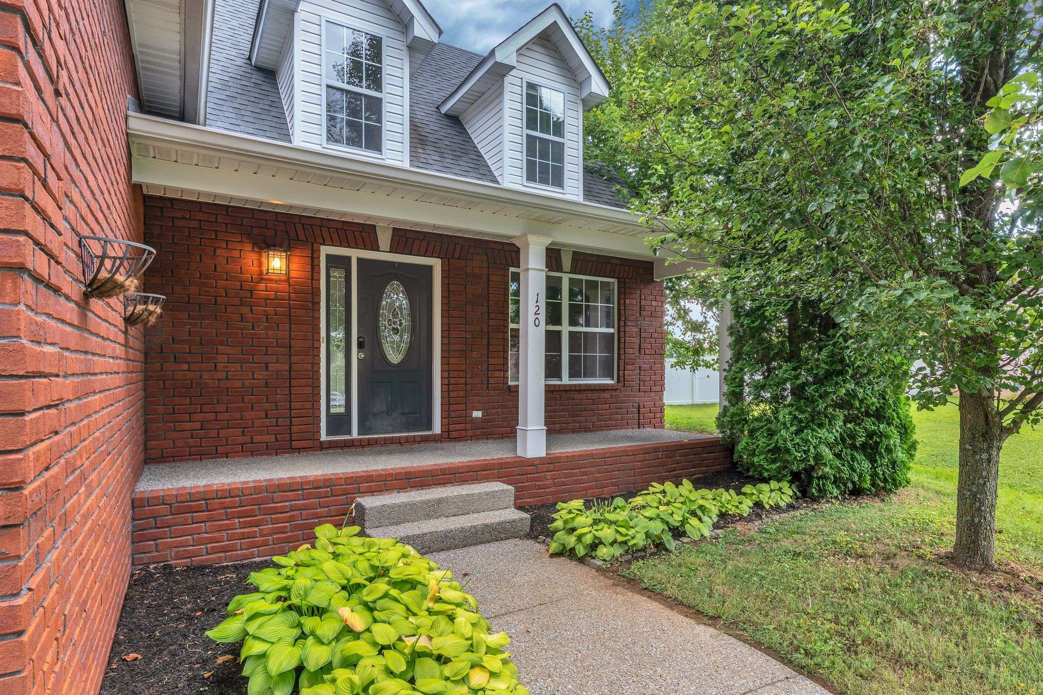 White House, TN 37188,120 Danbury Ct