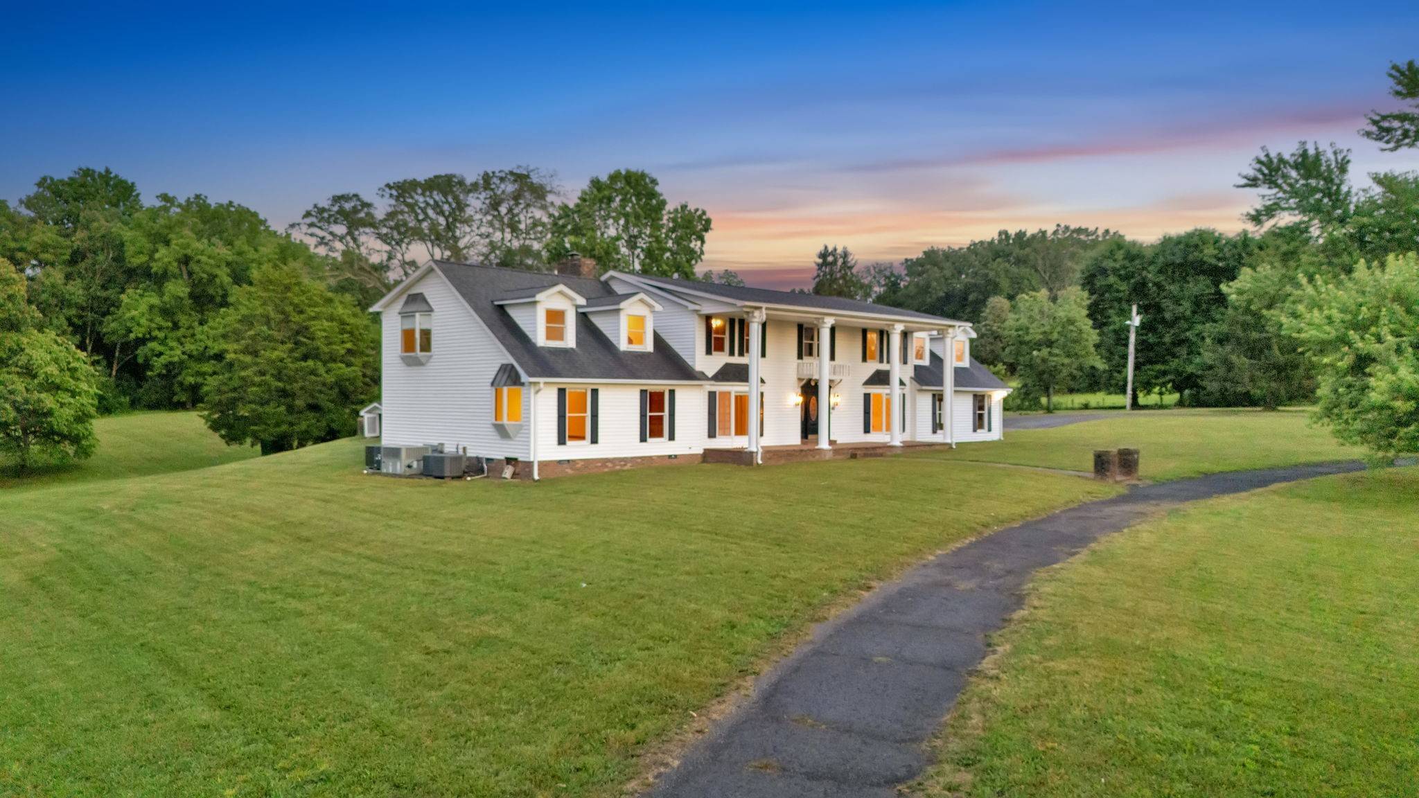 Portland, TN 37148,5300 Highway 31 #W