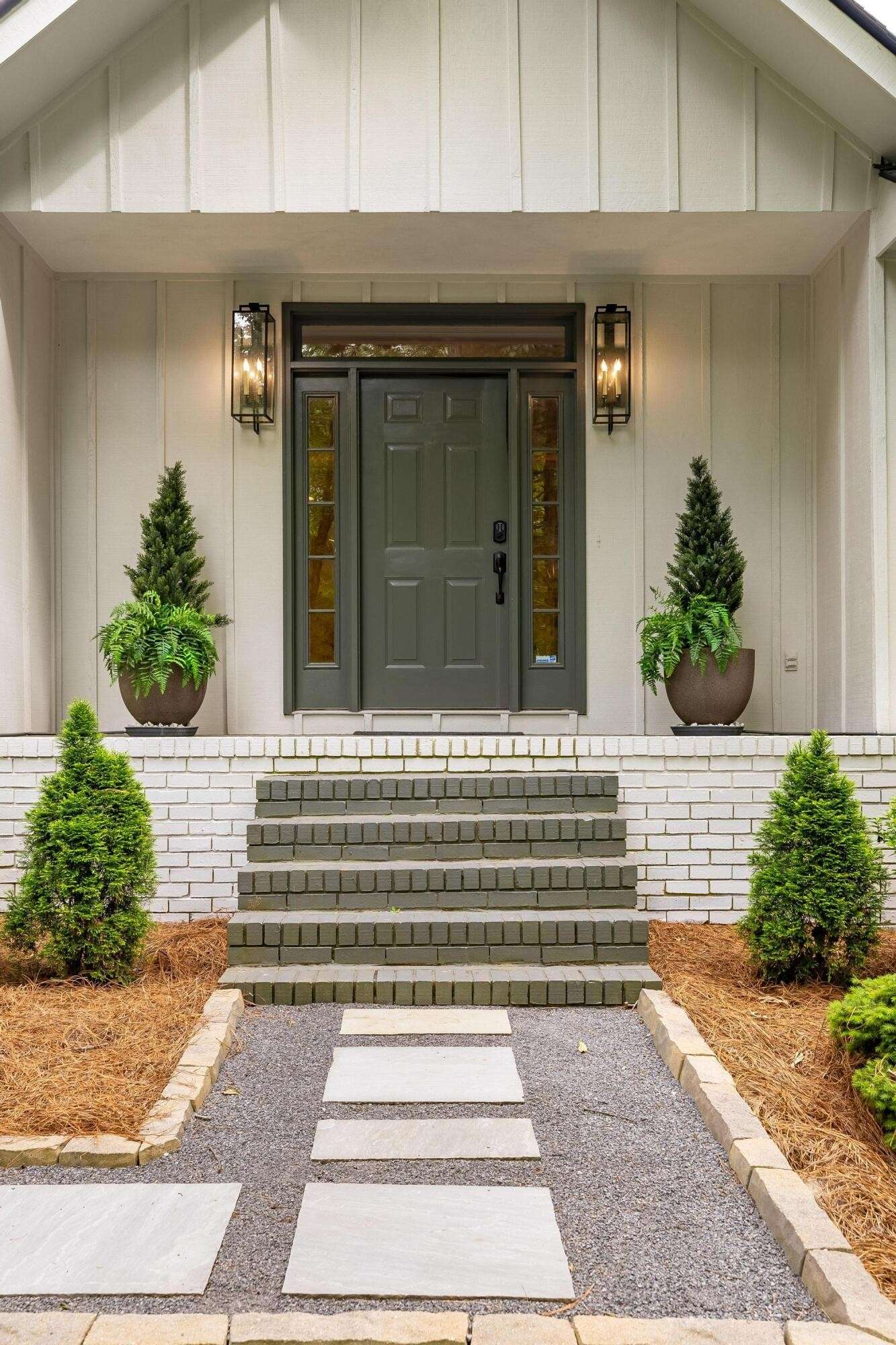 Signal Mountain, TN 37377,1500 Rocky Ridge Lane
