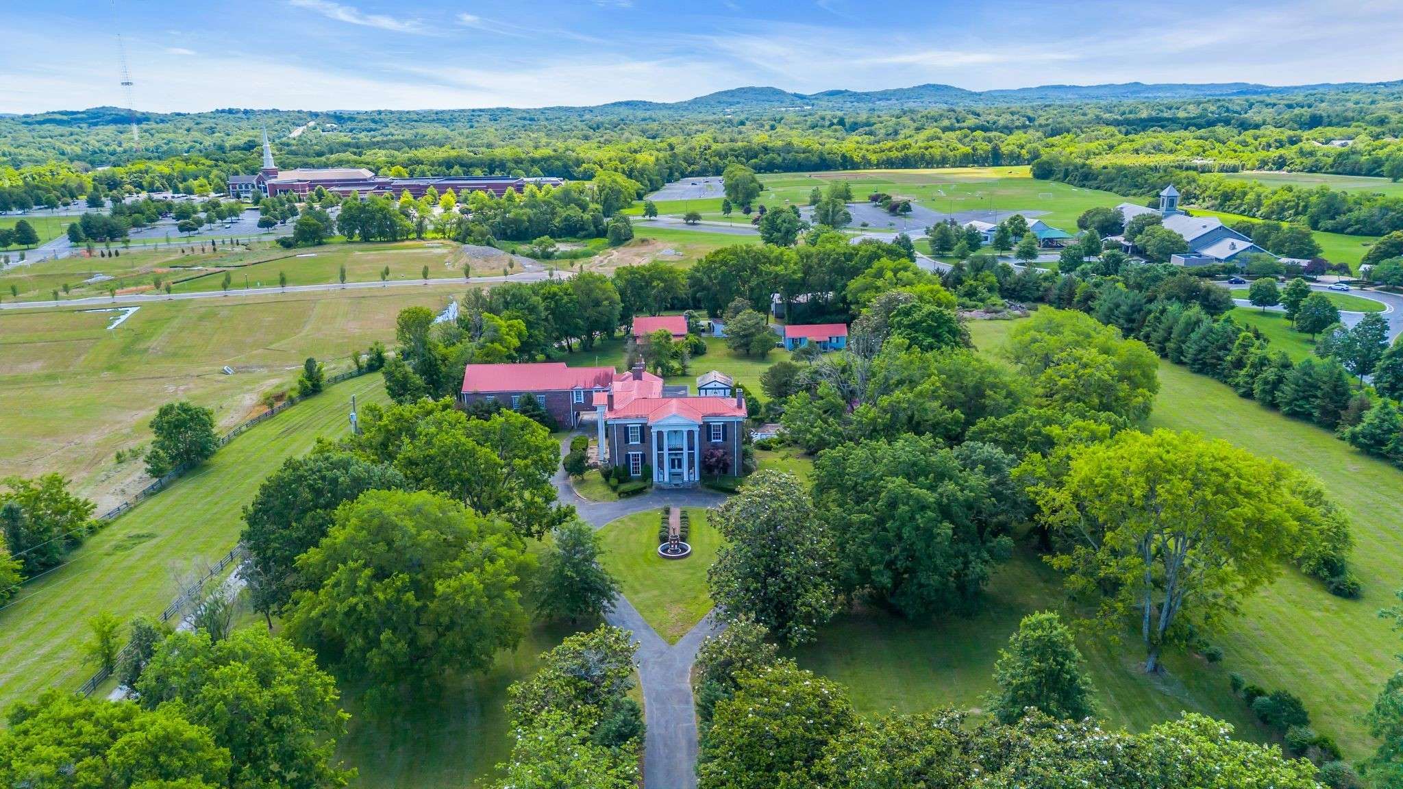 Brentwood, TN 37027,1112 Franklin Rd