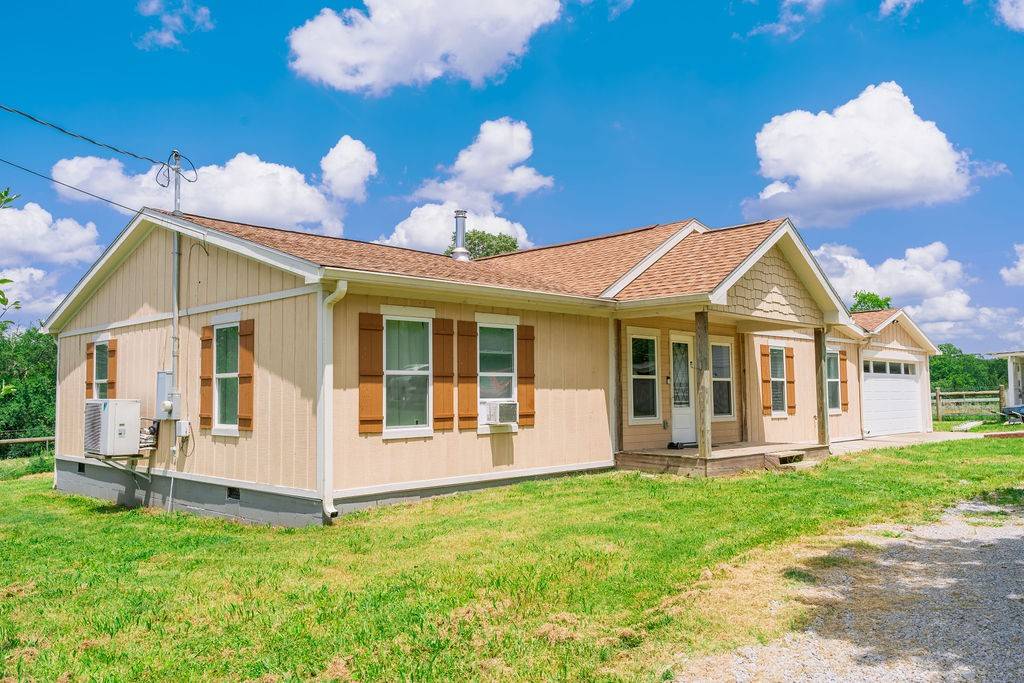 Lewisburg, TN 37091,1485 Cornersville Hwy