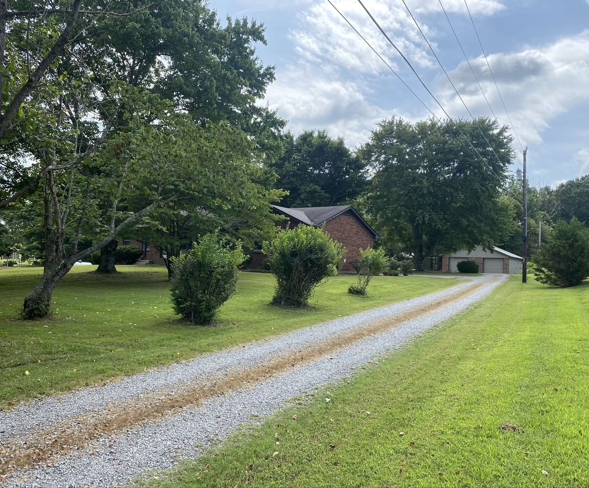 White House, TN 37188,1934 Highway 31 #W