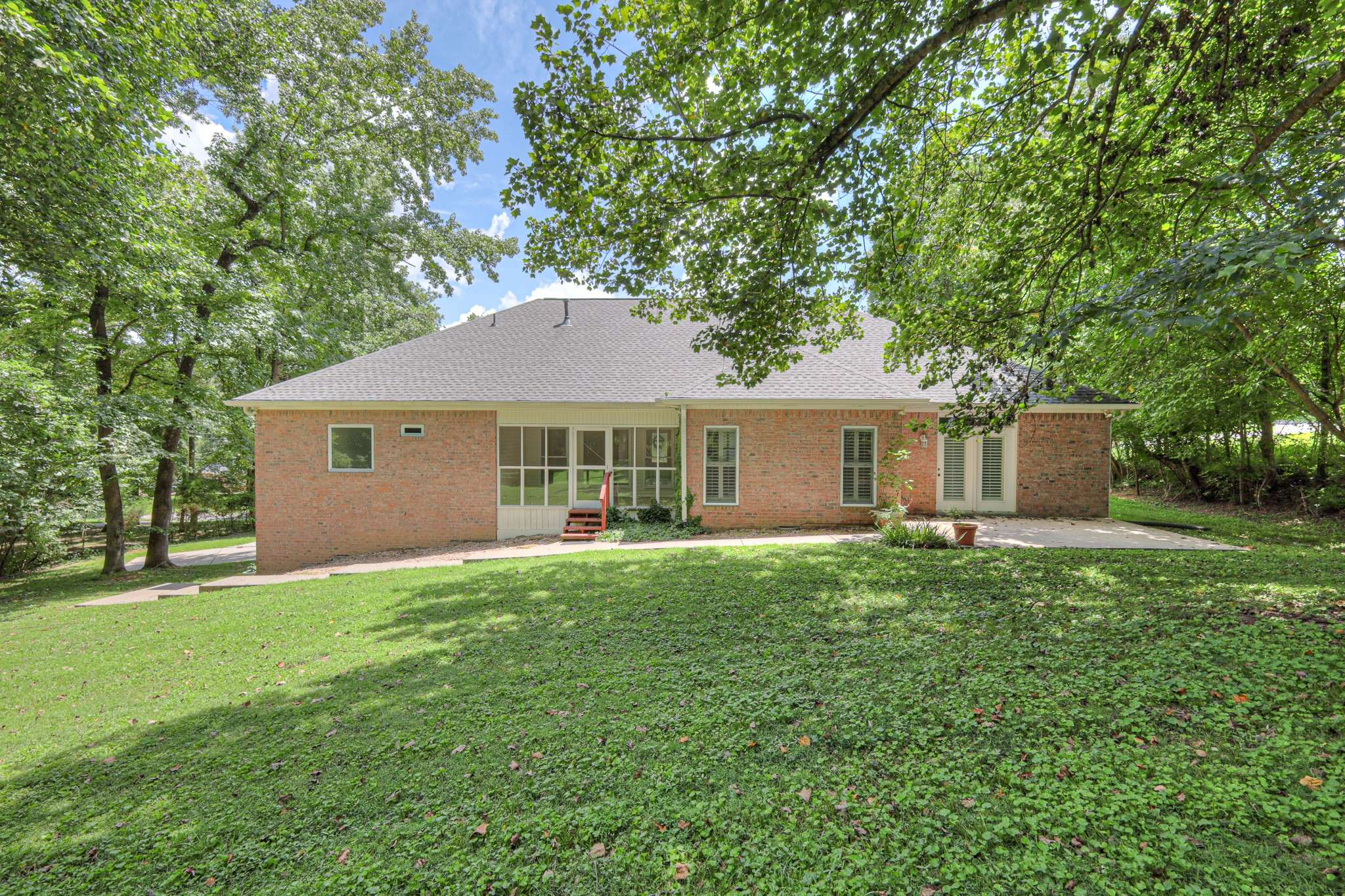 Mount Juliet, TN 37122,604 Georgian Way