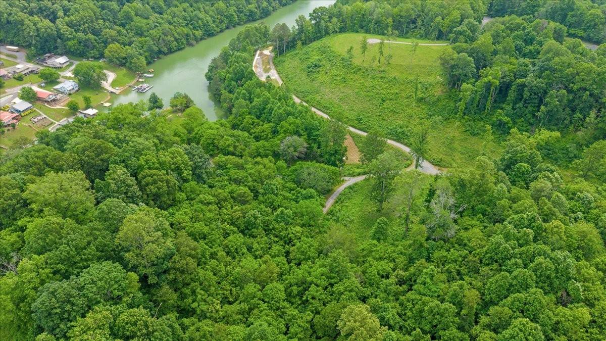 Lynchburg, TN 37352,2T Barnes Lane