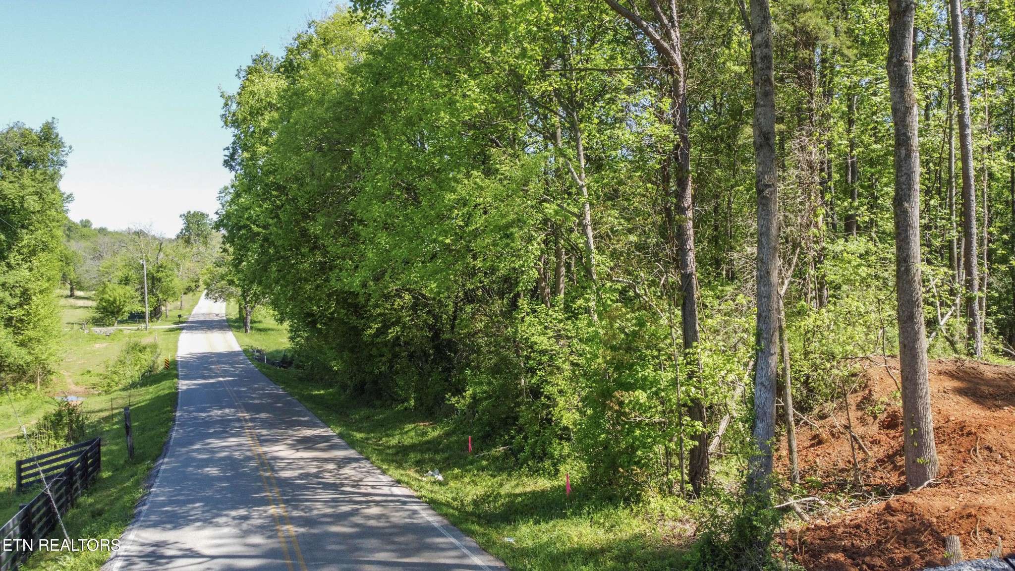 Loudon, TN 37774,3 Dry Valley Rd