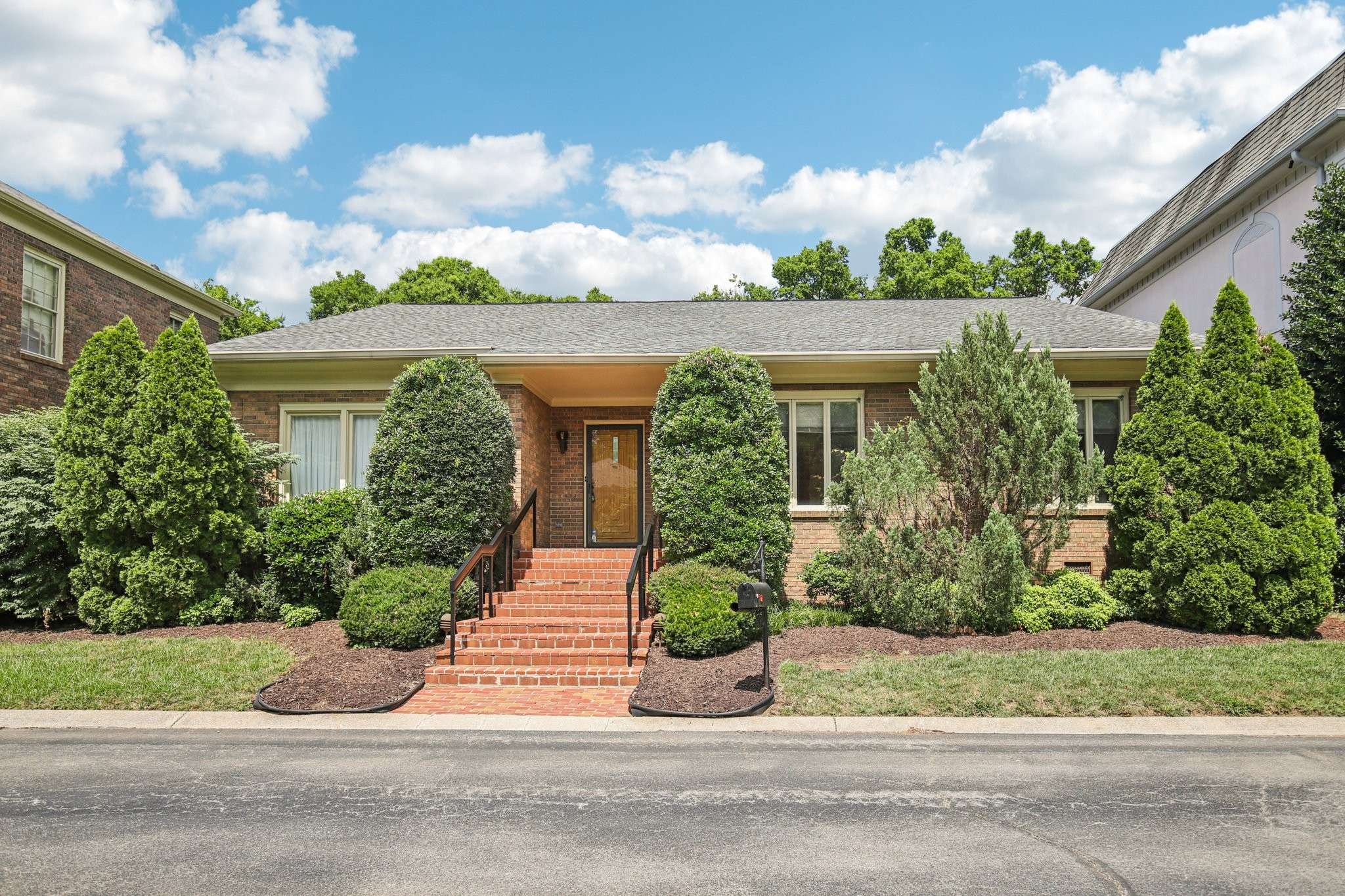 Nashville, TN 37205,73 Concord Park #W