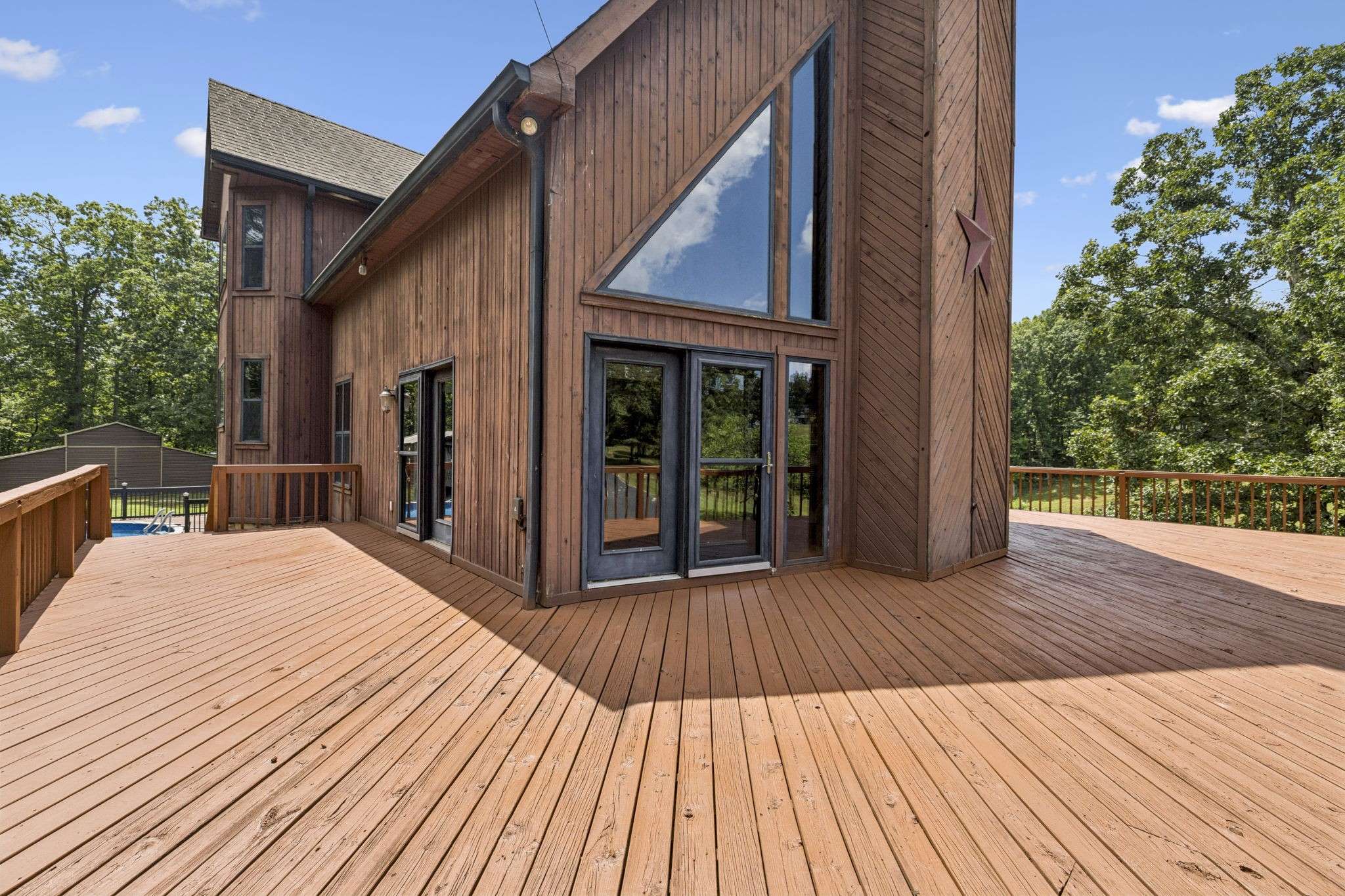 Hampshire, TN 38461,121 High Forest Dr