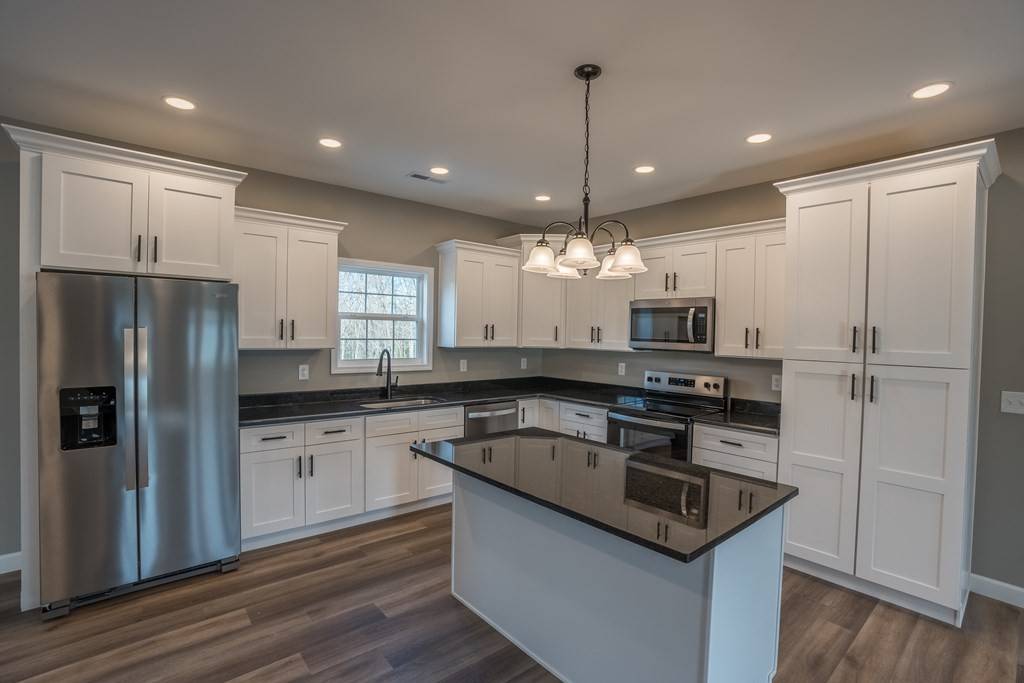 Hopkinsville, KY 42240,7195 Old Madisonville Rd