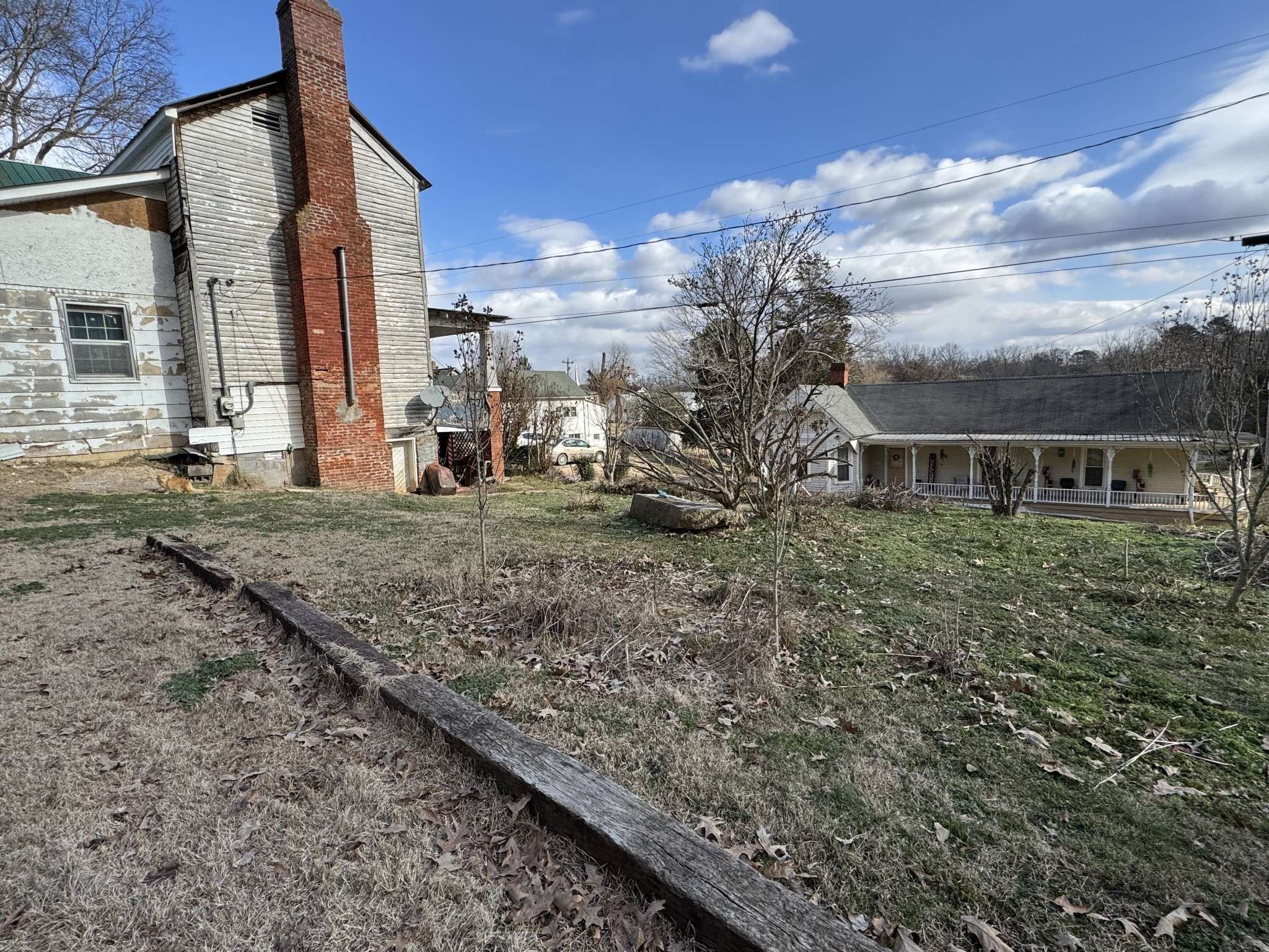 Cumberland City, TN 37050,206 Conger St