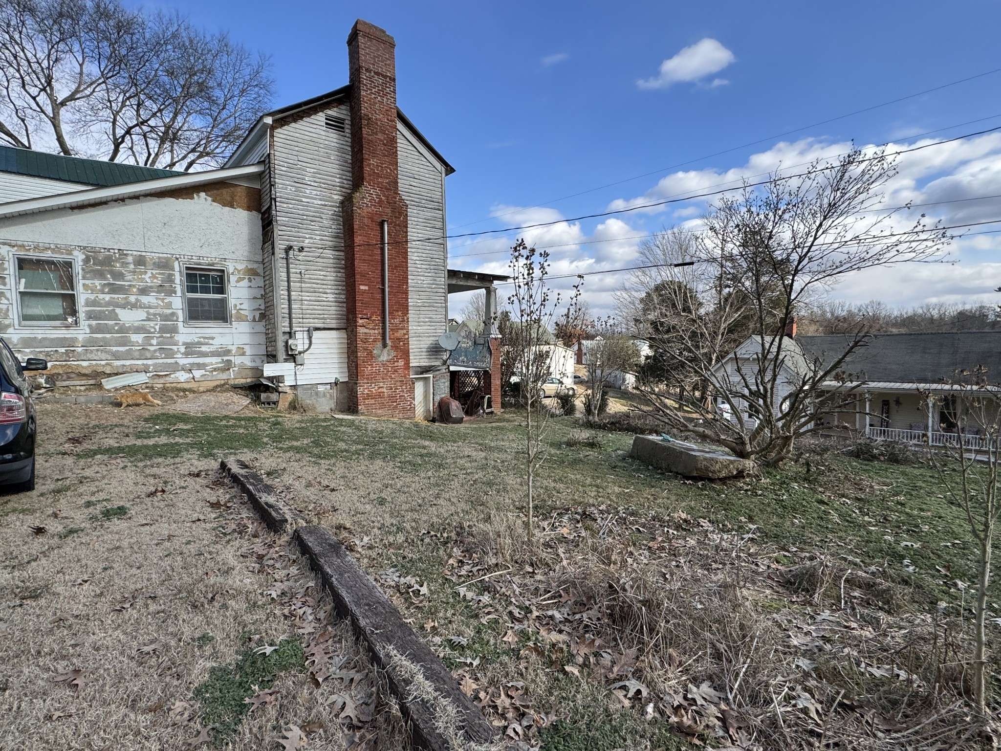 Cumberland City, TN 37050,206 Conger St