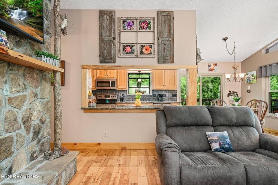 Monterey, TN 38574,715 White Oak Rd