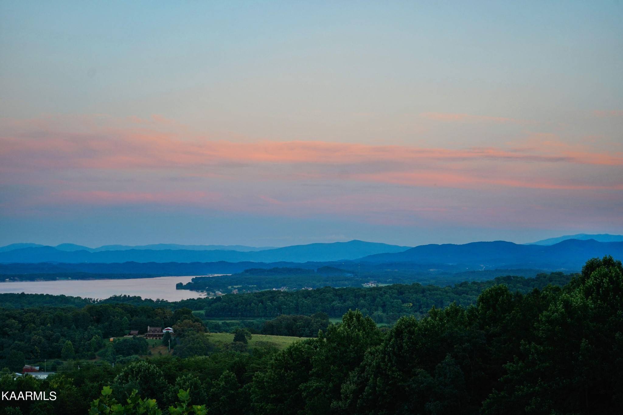 White Pine, TN 37890,2425 Promise Lane