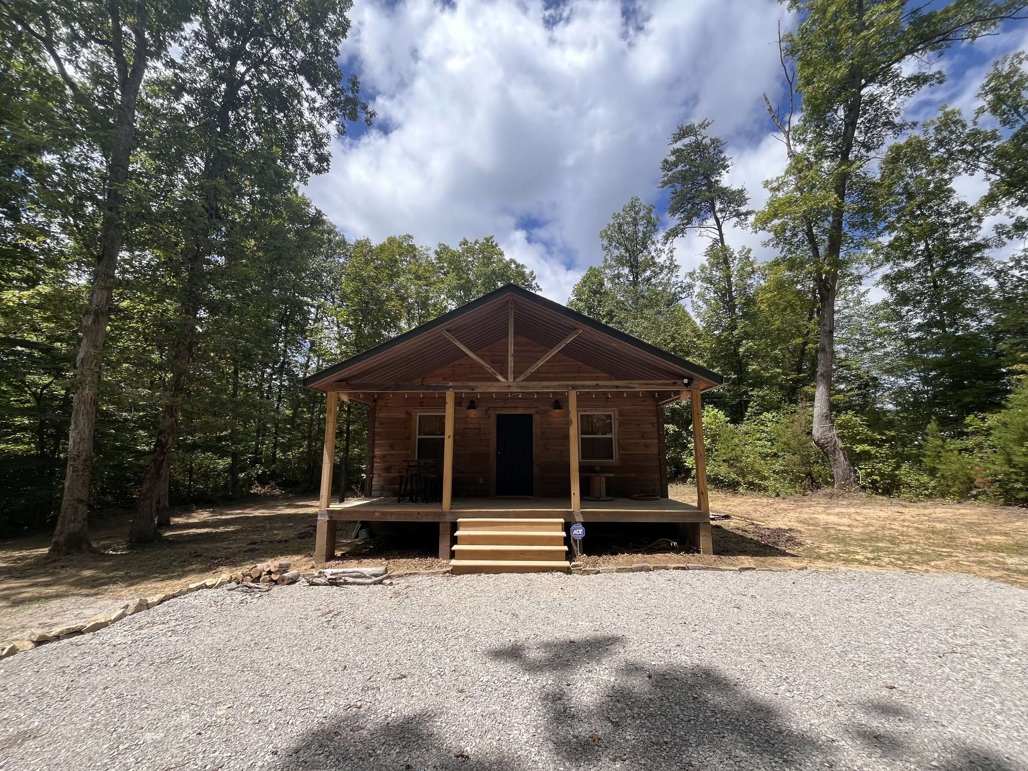 Altamont, TN 37301,422 Dollar Dr