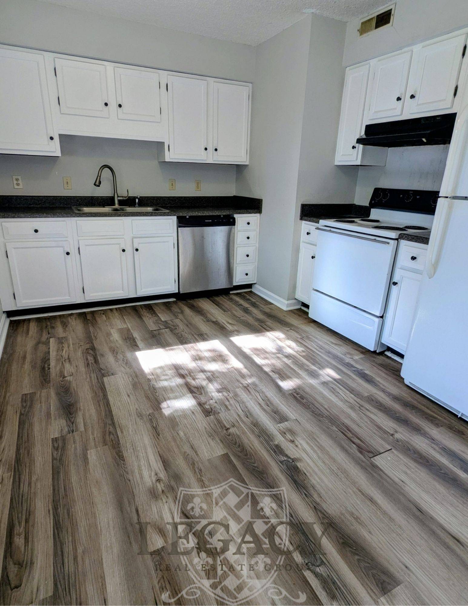 Bowling Green, KY 42104,2436 Thoroughbred Dr