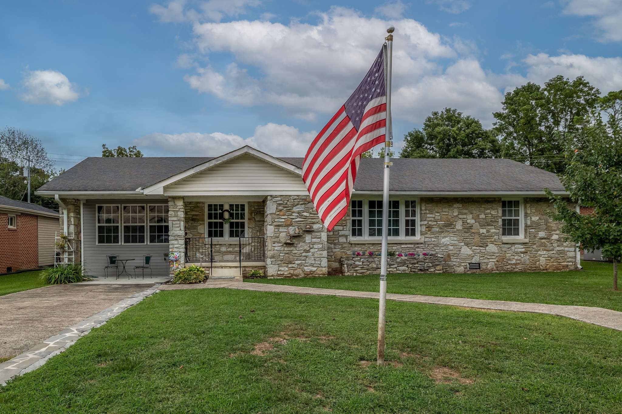 Fayetteville, TN 37334,907 3rd Ave