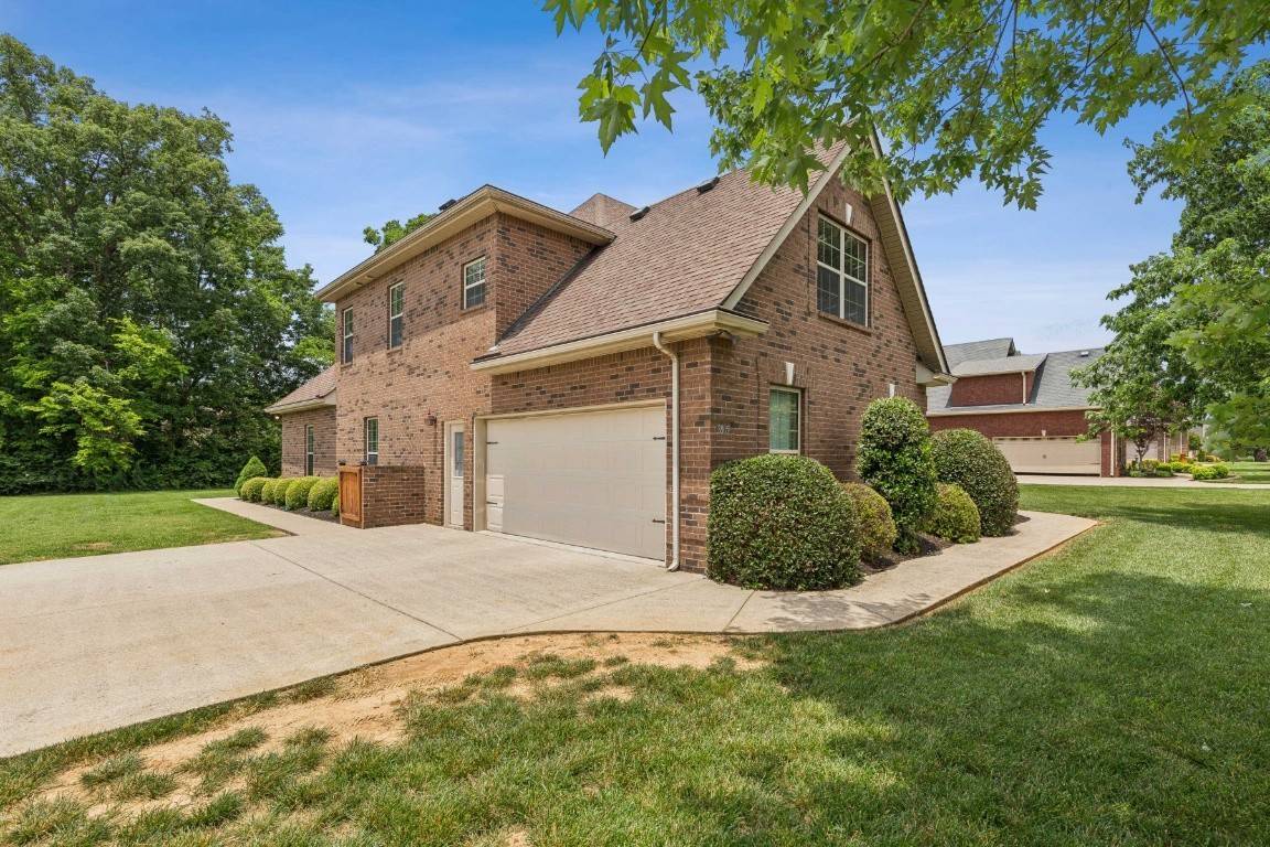 Murfreesboro, TN 37129,2805 Wynthrope Hall Dr
