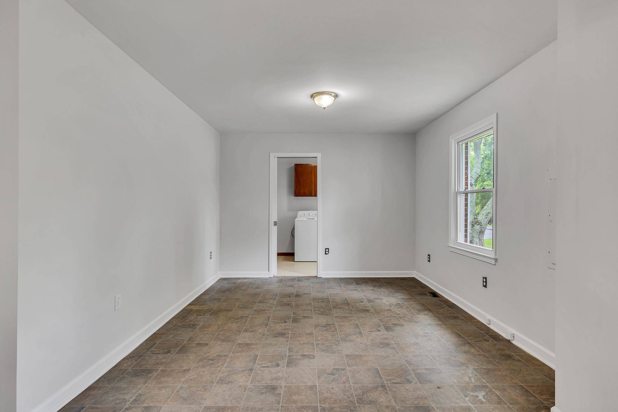 Lewisburg, TN 37091,966 Berry St