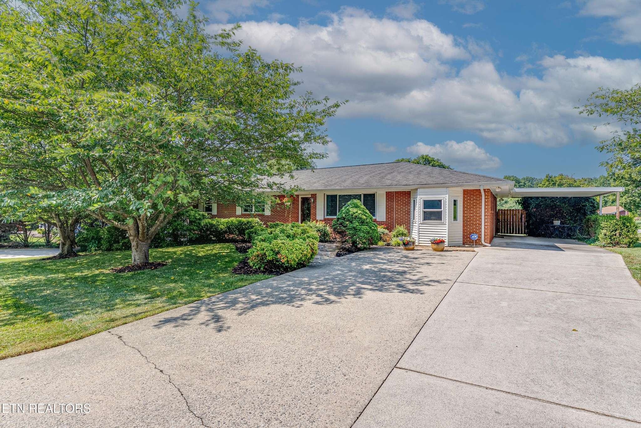 Maryville, TN 37804,115 Harvey St