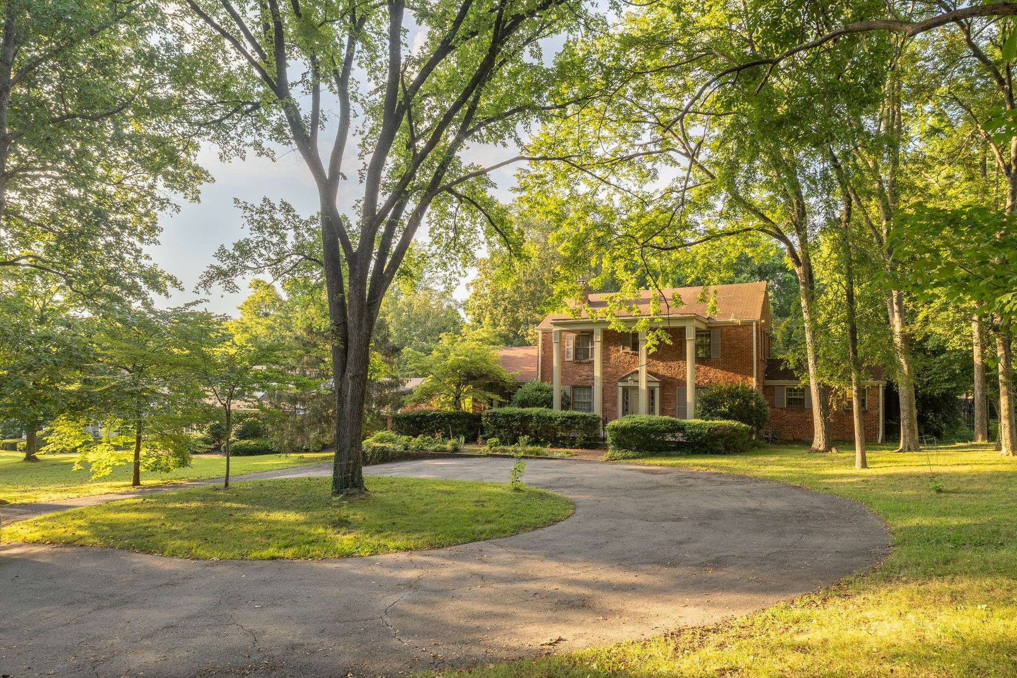 Nashville, TN 37215,3604 Woodmont Blvd