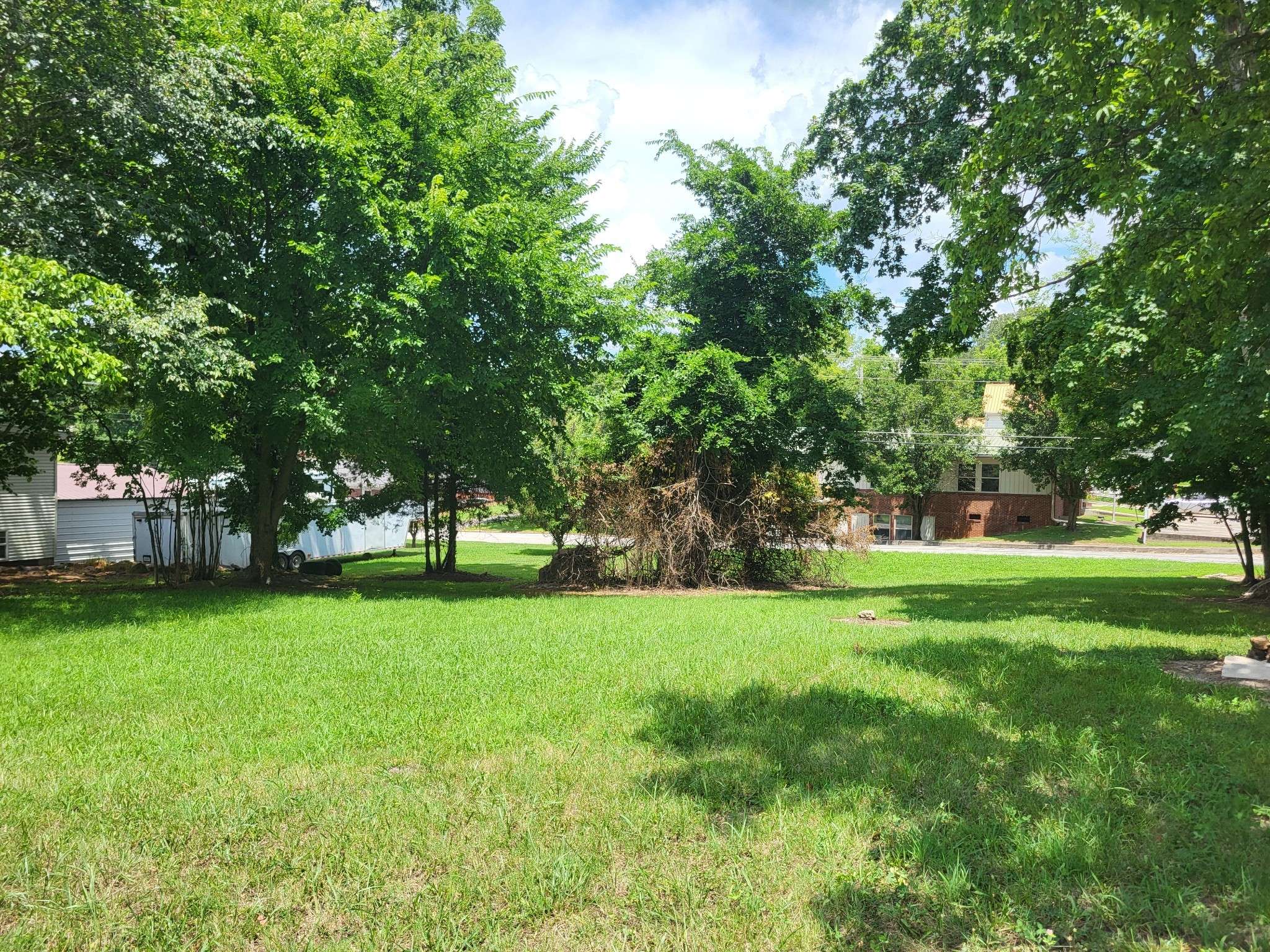 Camden, TN 38320,1 Maple Street