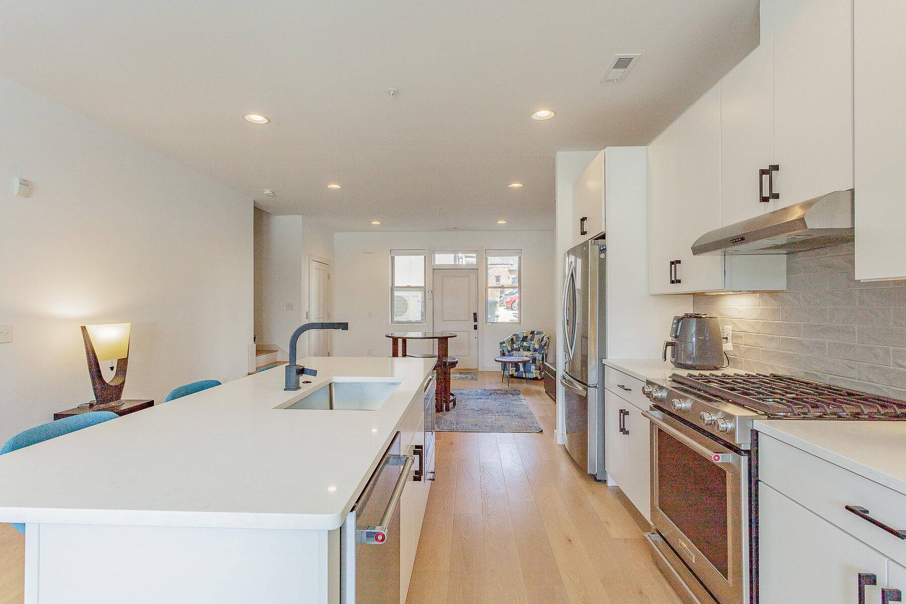 Chattanooga, TN 37405,895 Cherokee Boulevard #103