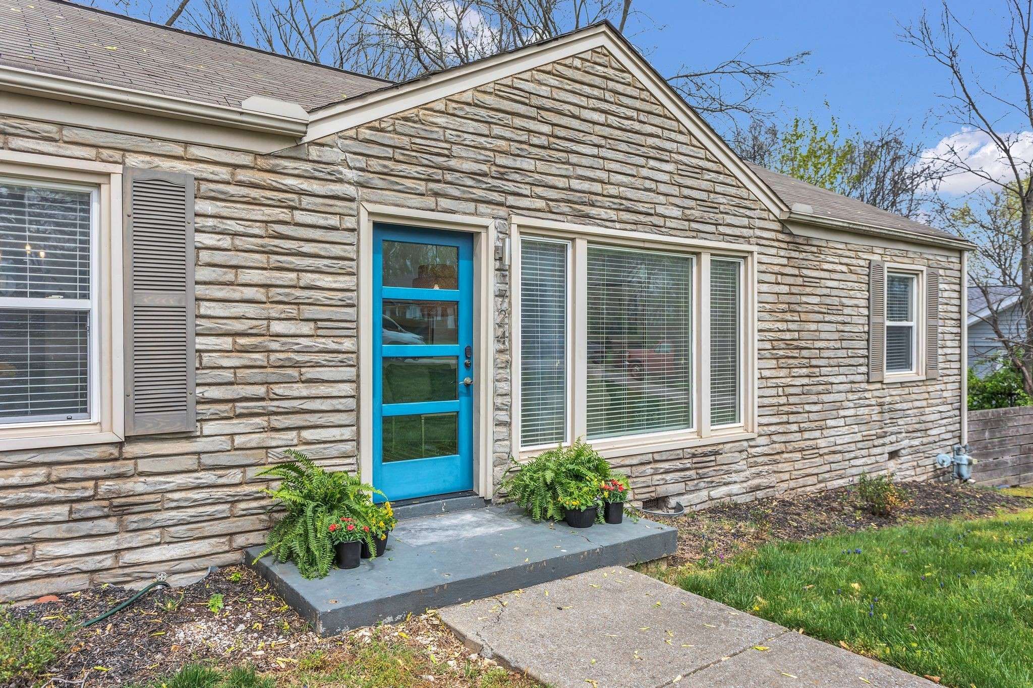 Nashville, TN 37211,724 Dover Rd