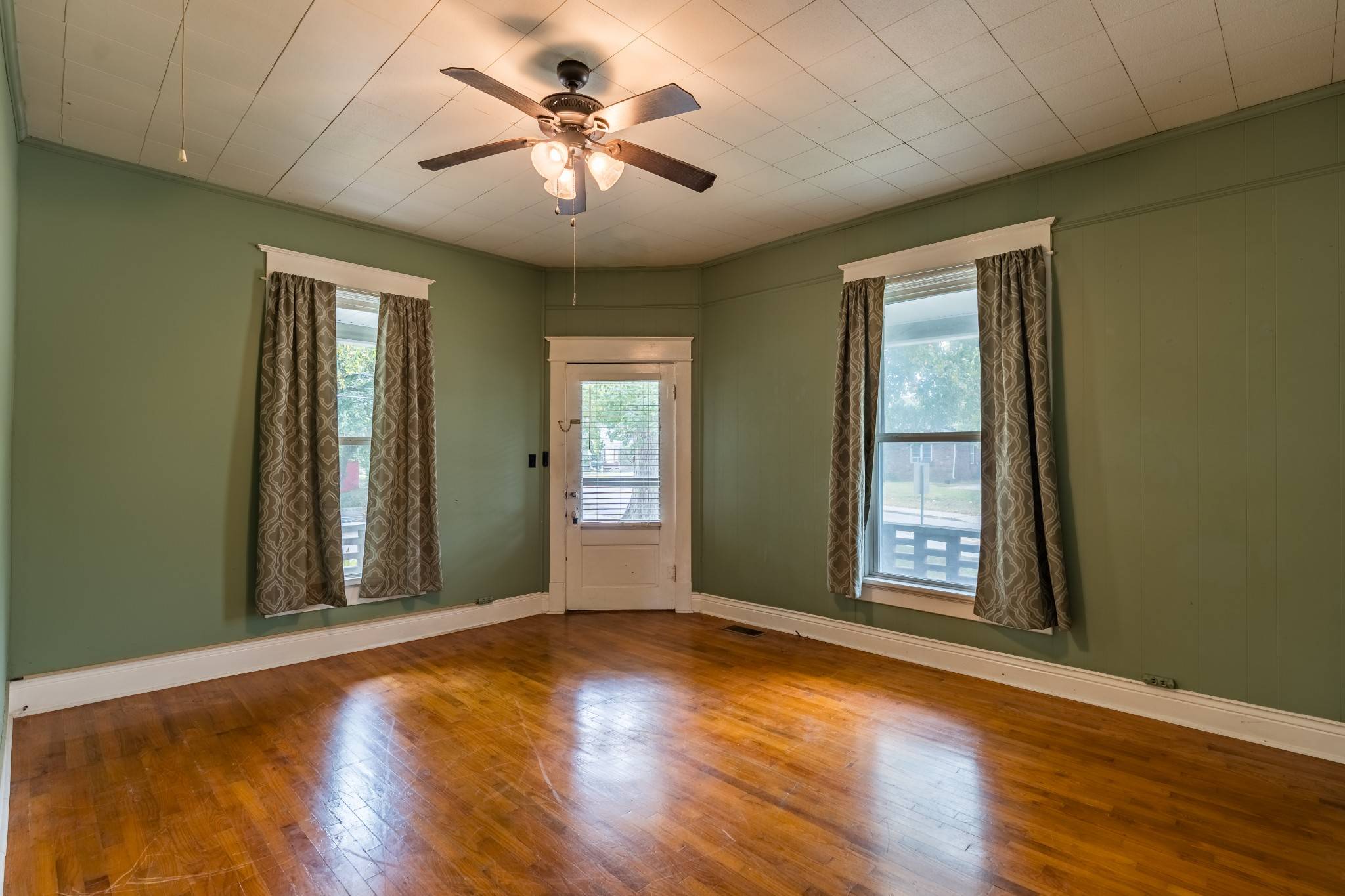 Hopkinsville, KY 42240,1002 W 7th St